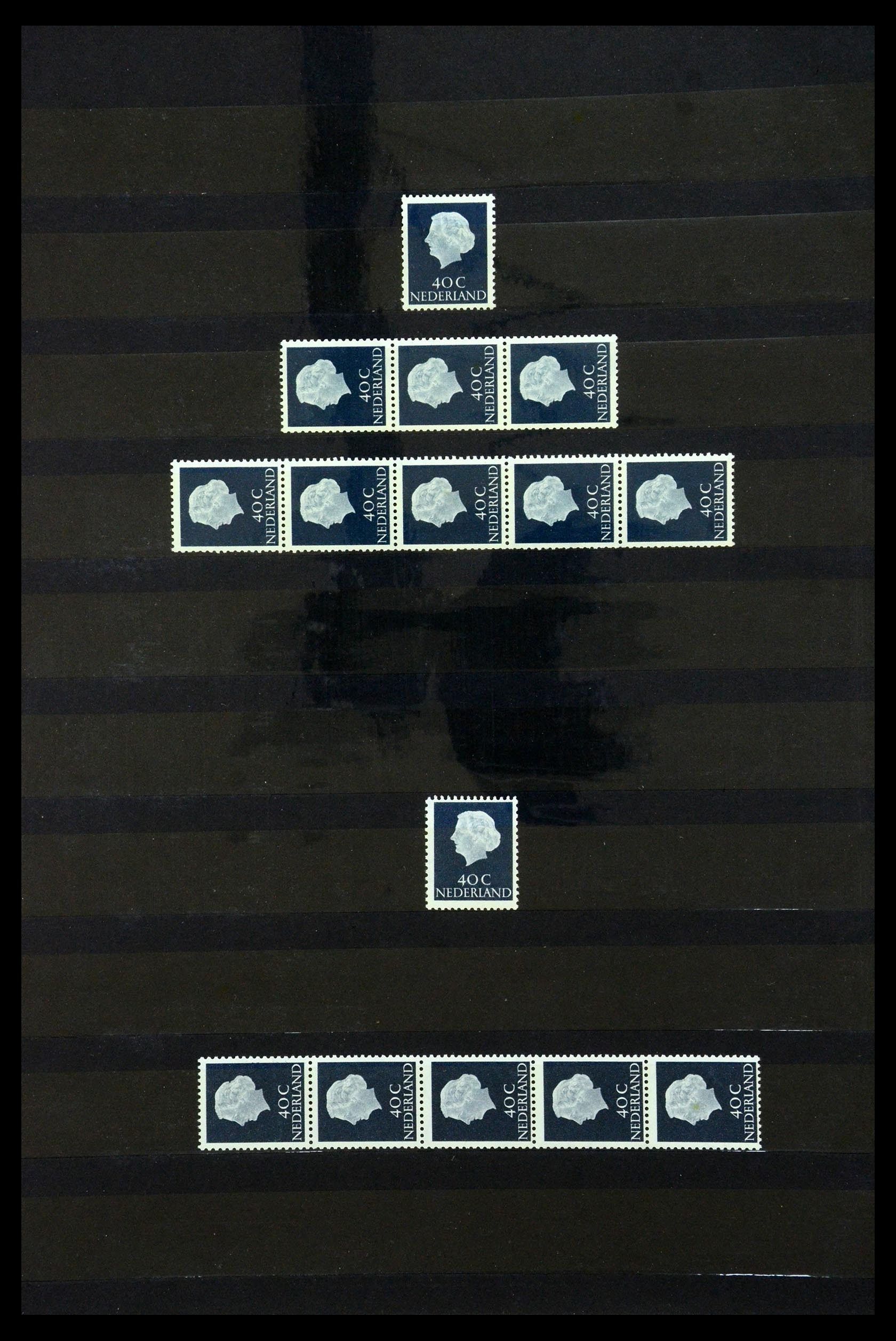 35543 026 - Postzegelverzameling 35543 Nederland rolzegels 1965-1972.