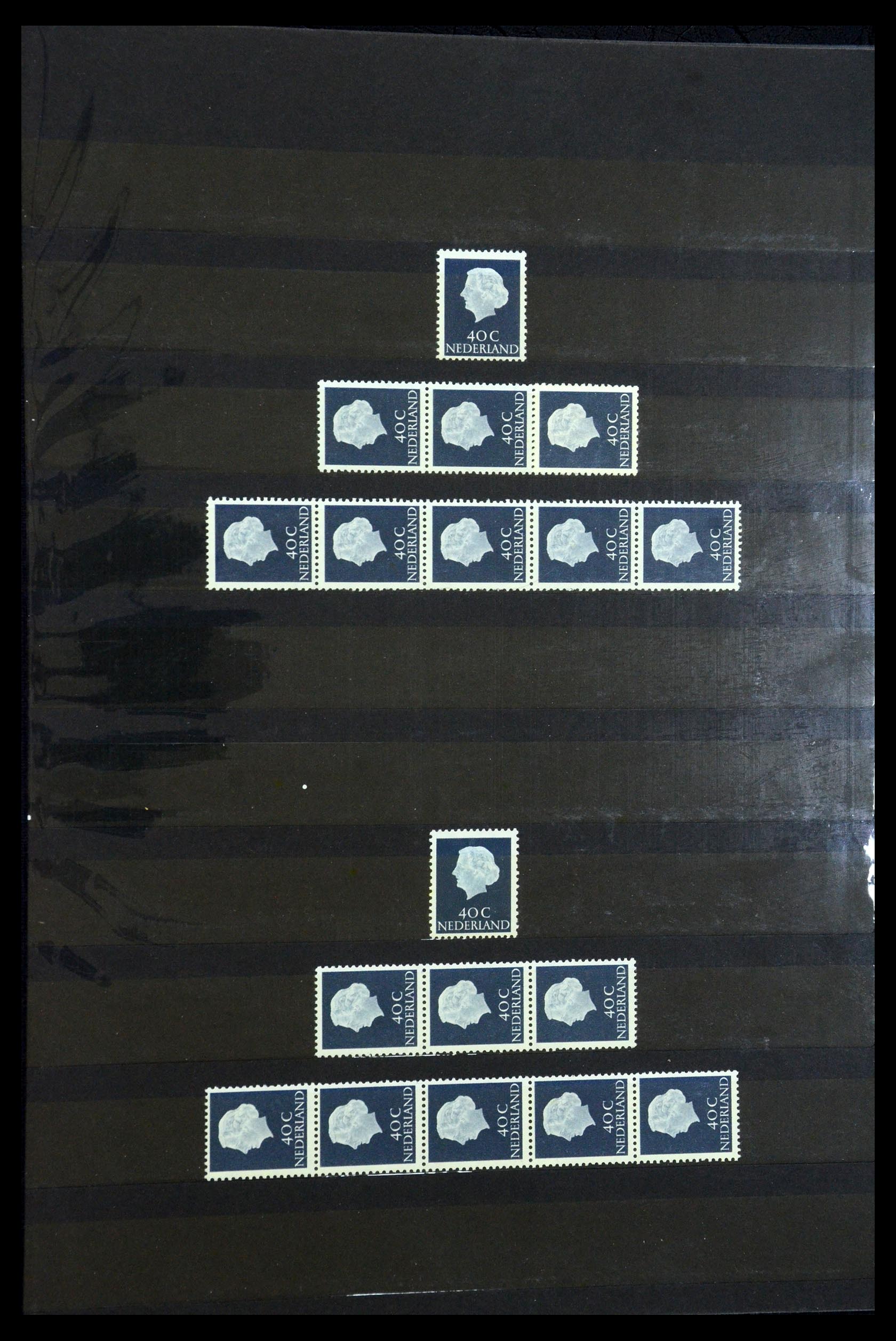 35543 027 - Postzegelverzameling 35543 Nederland rolzegels 1965-1972.