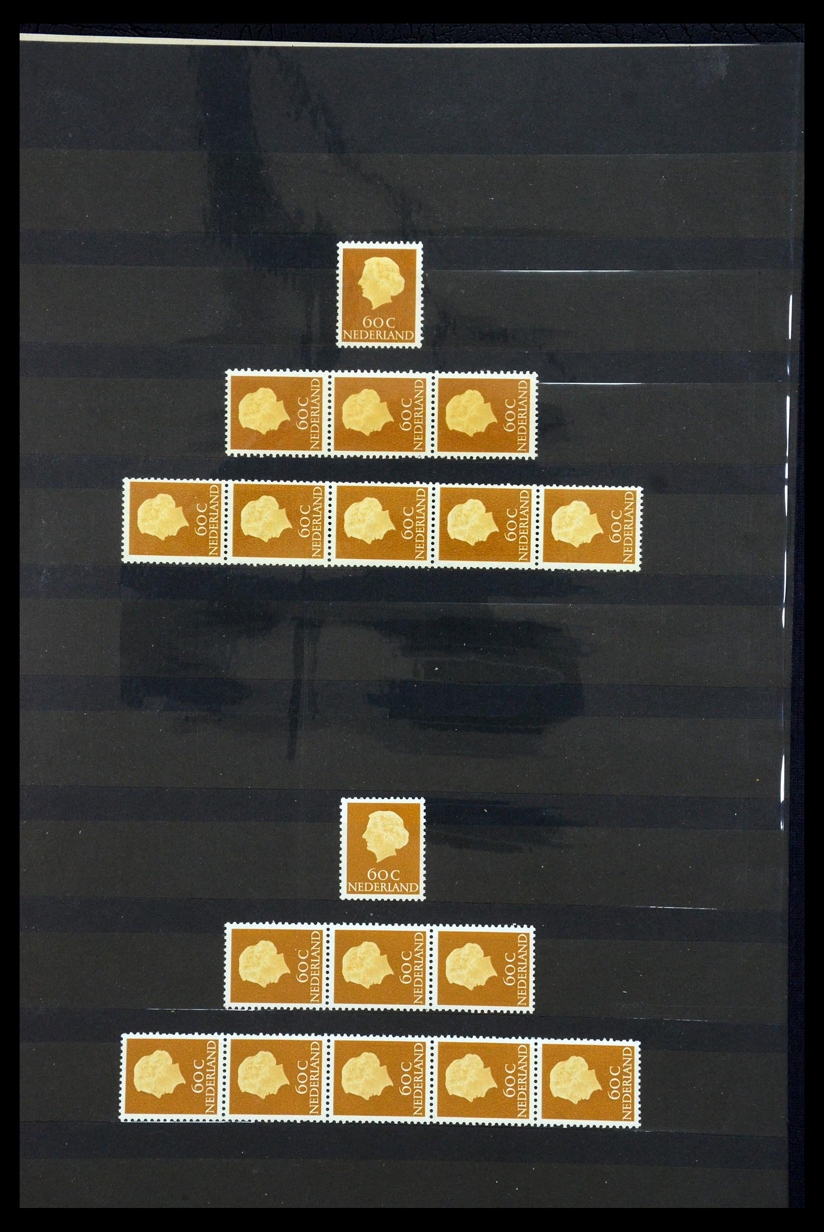 35543 035 - Postzegelverzameling 35543 Nederland rolzegels 1965-1972.