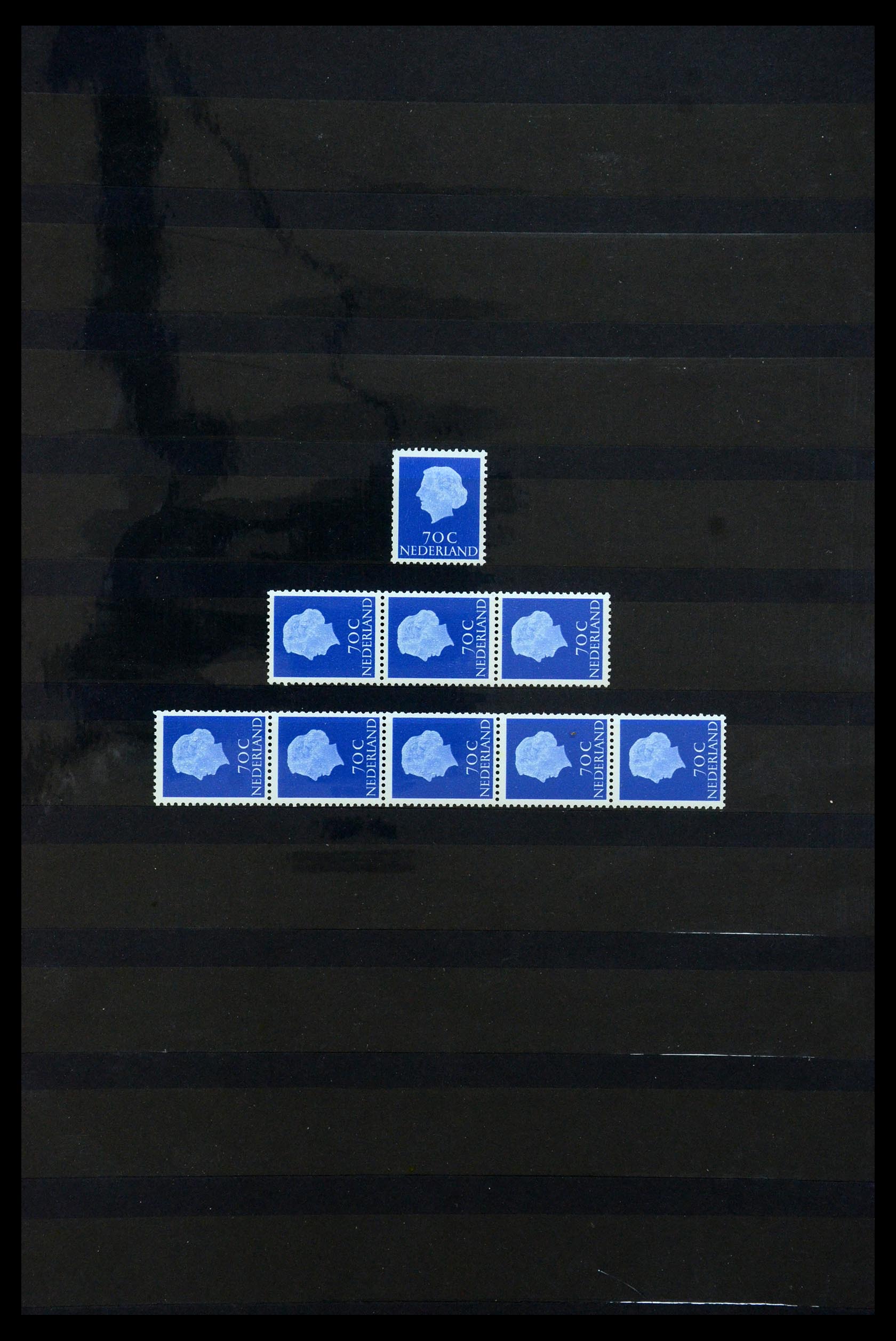 35543 037 - Postzegelverzameling 35543 Nederland rolzegels 1965-1972.