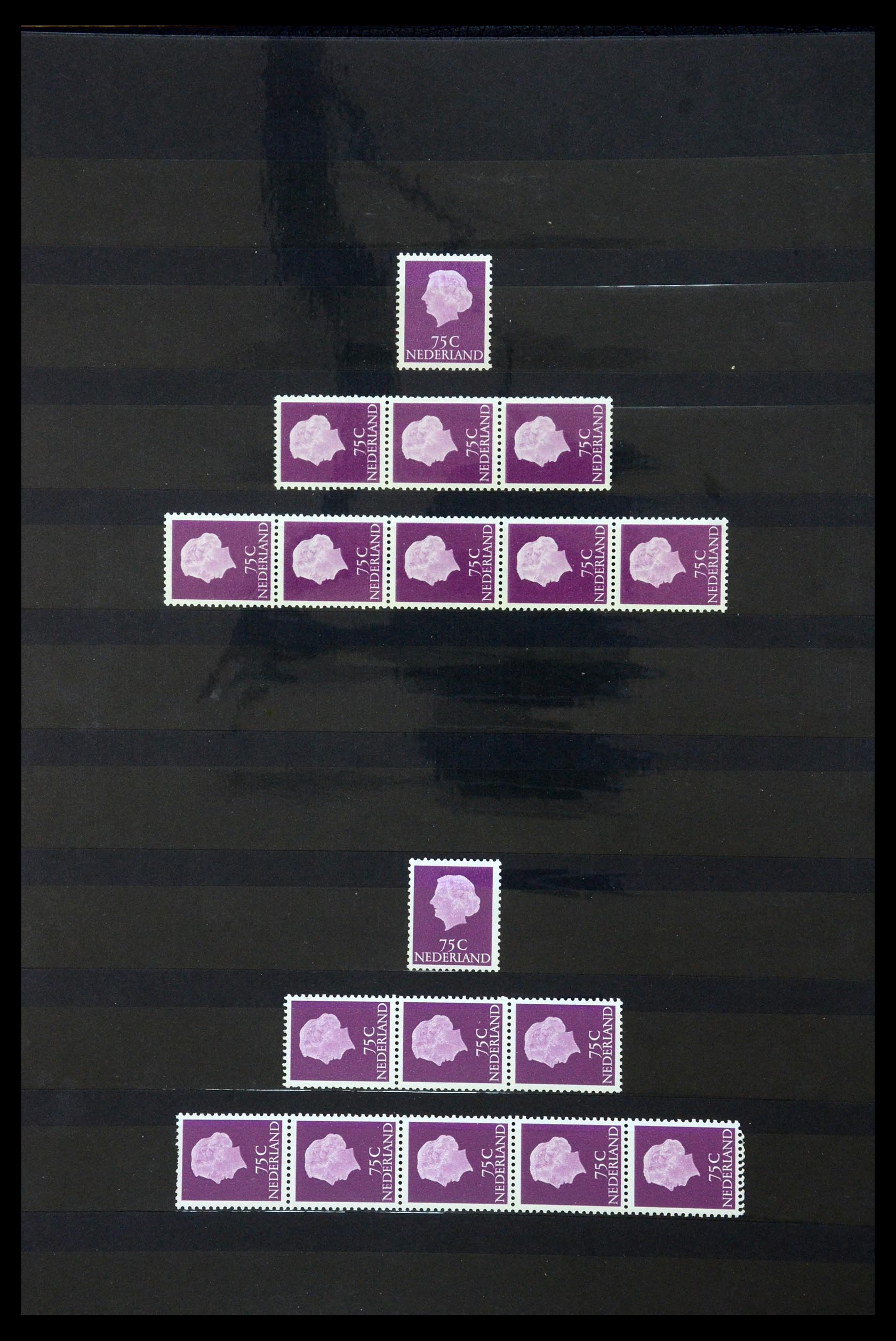 35543 039 - Postzegelverzameling 35543 Nederland rolzegels 1965-1972.