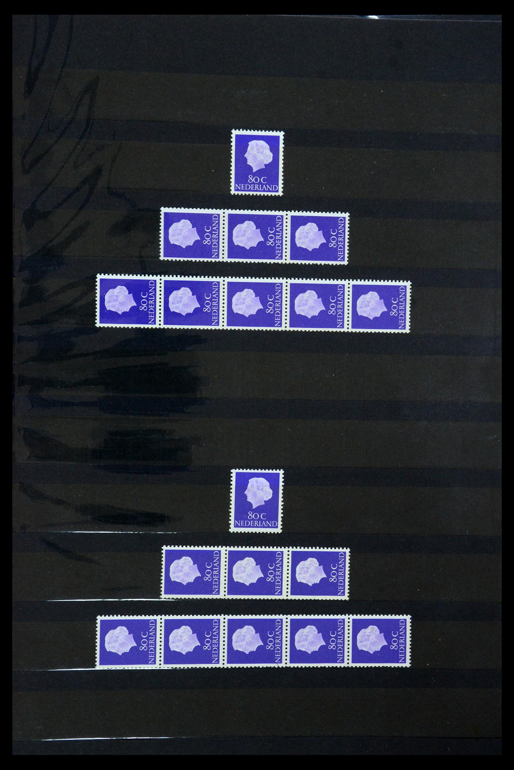 35543 040 - Postzegelverzameling 35543 Nederland rolzegels 1965-1972.
