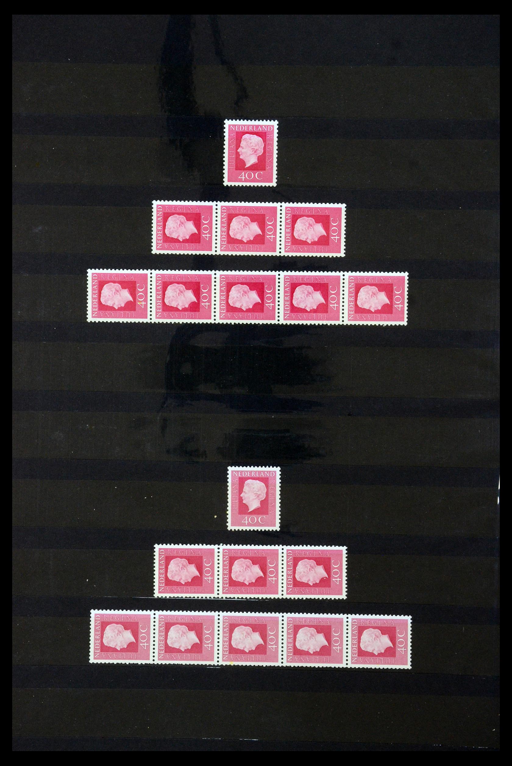 35543 045 - Postzegelverzameling 35543 Nederland rolzegels 1965-1972.
