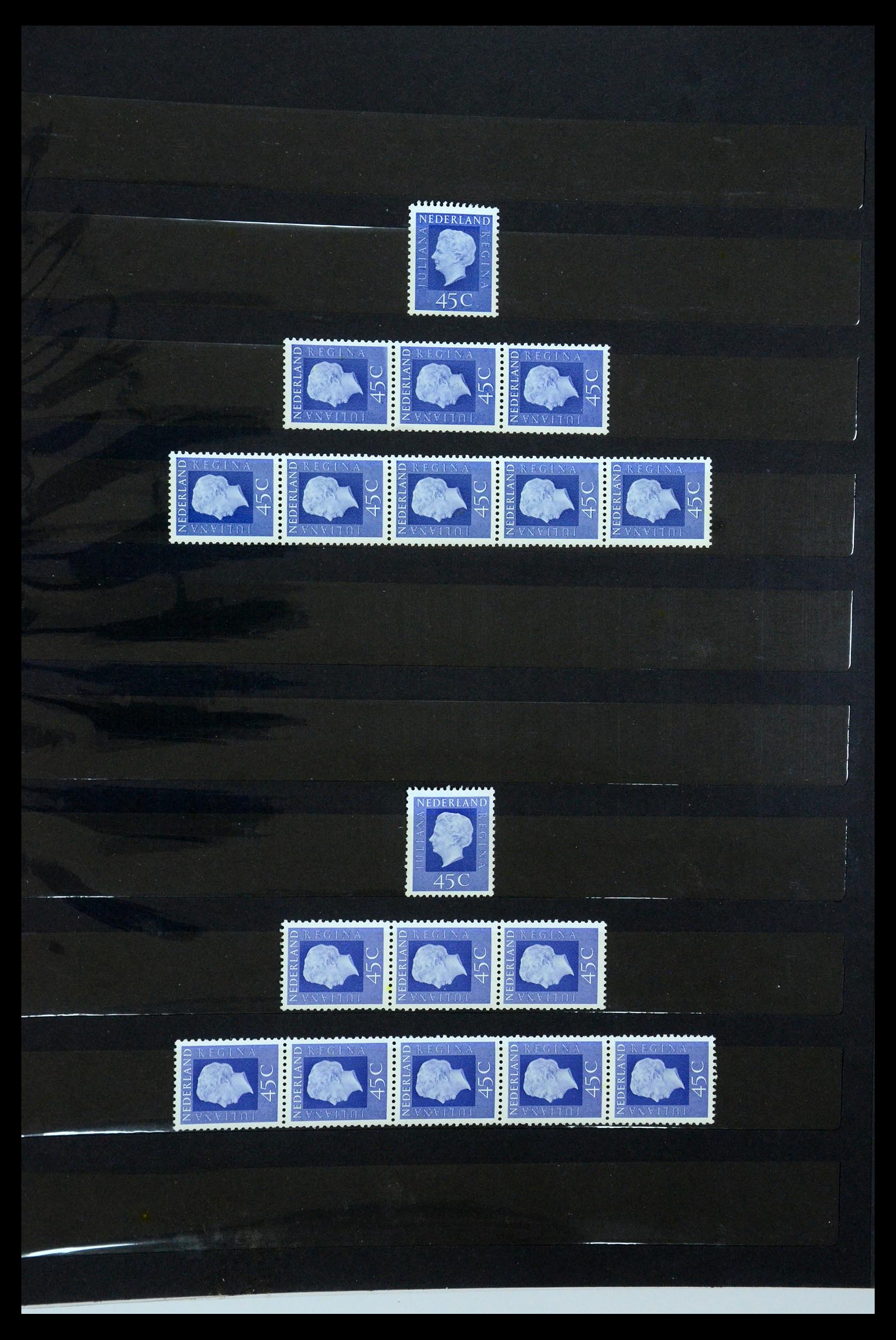 35543 048 - Postzegelverzameling 35543 Nederland rolzegels 1965-1972.