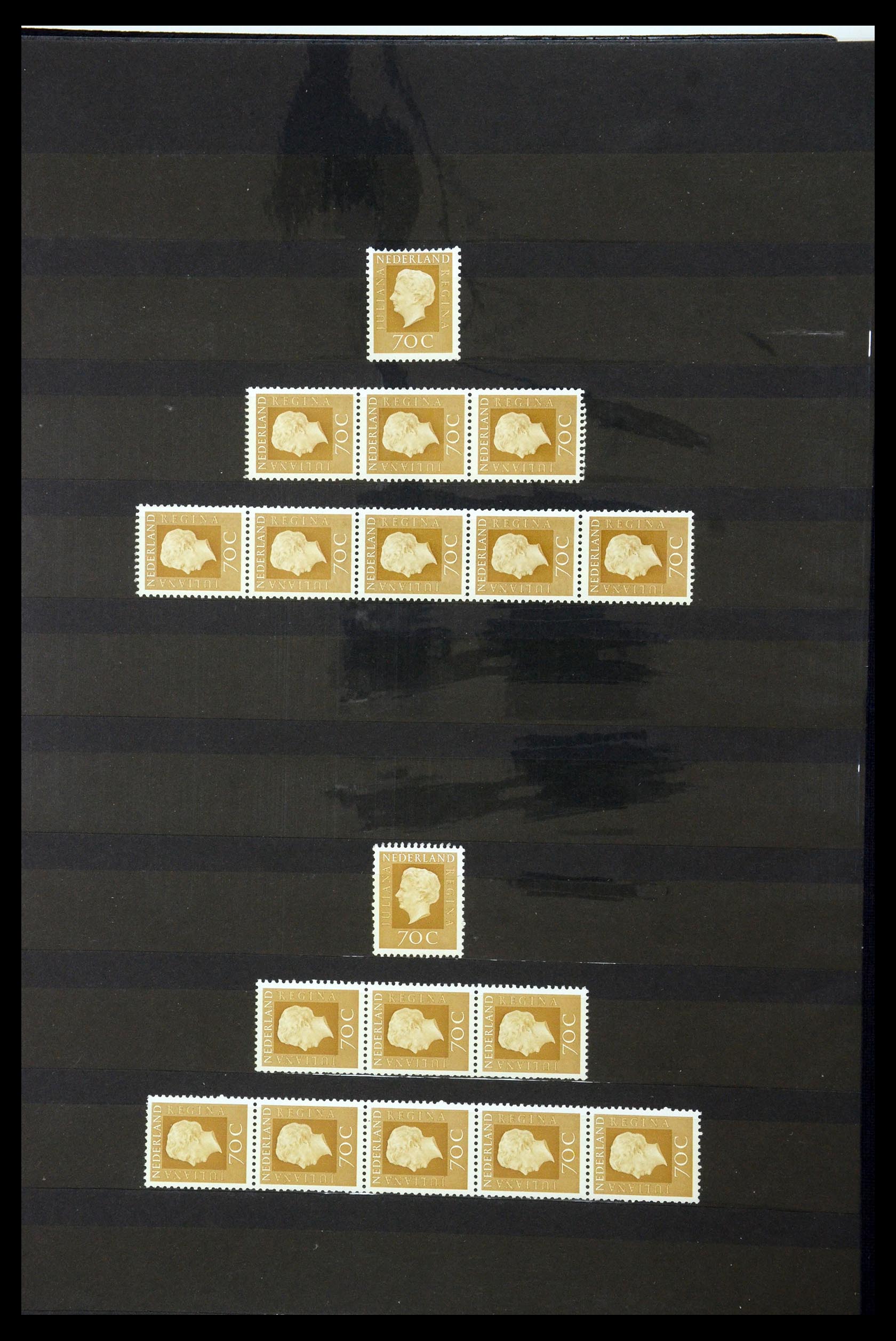 35543 055 - Postzegelverzameling 35543 Nederland rolzegels 1965-1972.
