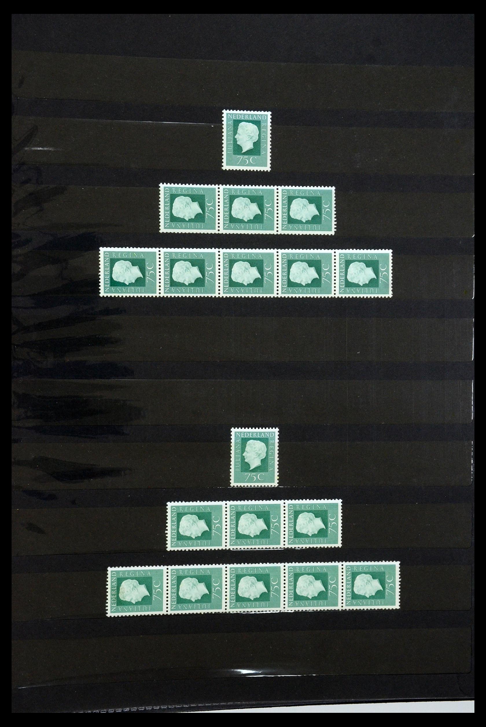 35543 056 - Postzegelverzameling 35543 Nederland rolzegels 1965-1972.