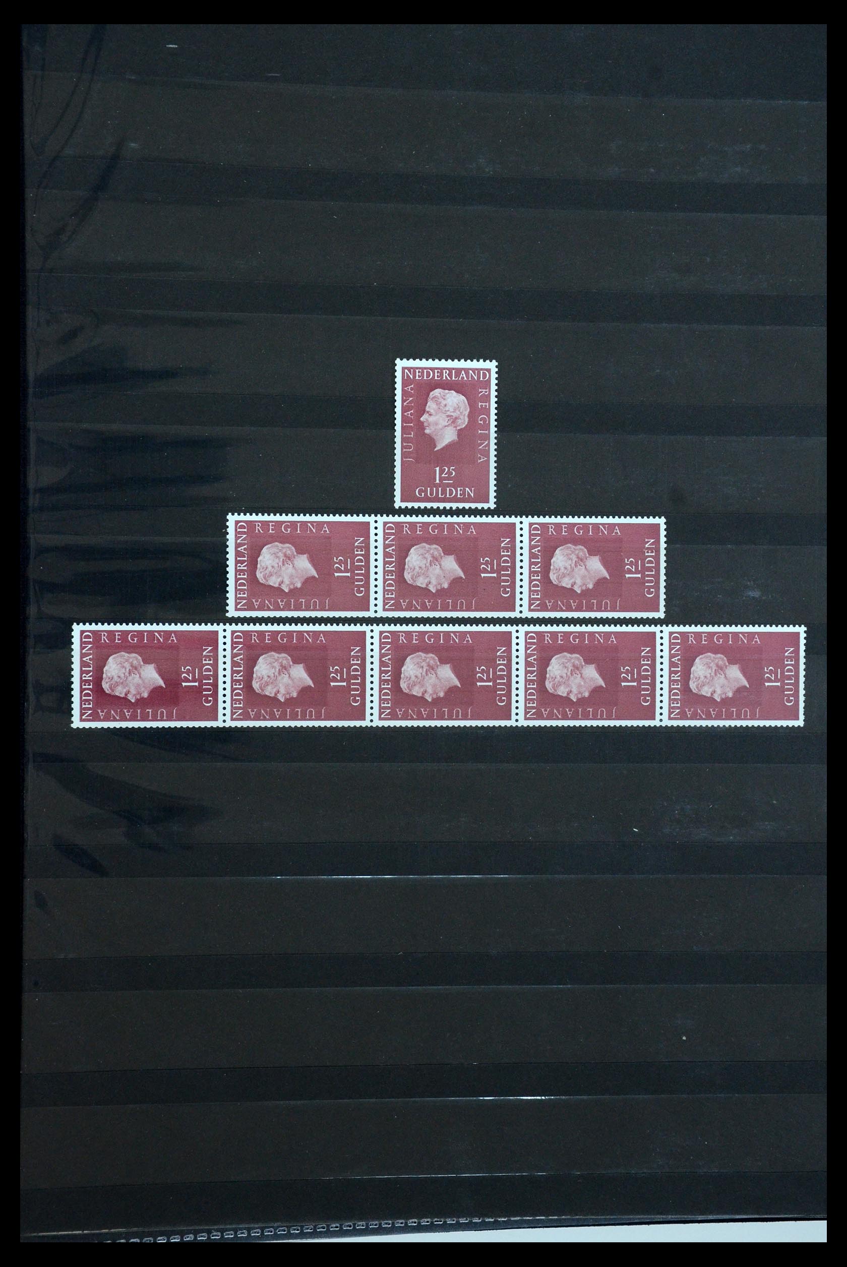 35543 062 - Postzegelverzameling 35543 Nederland rolzegels 1965-1972.