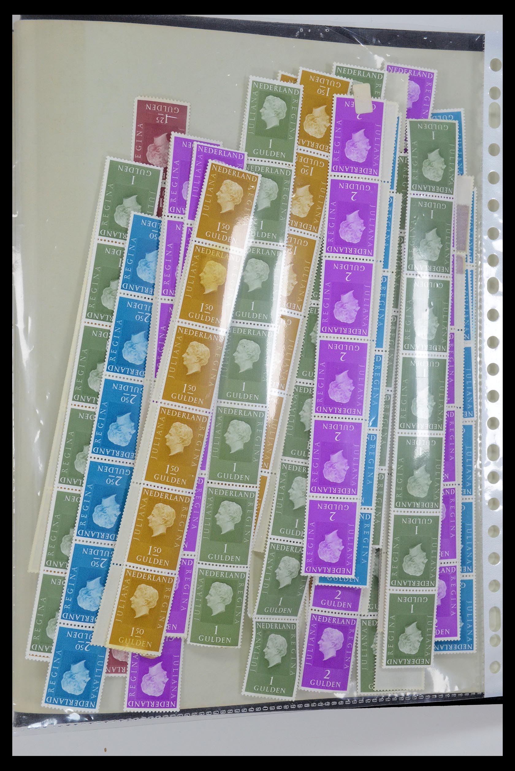 35543 063 - Postzegelverzameling 35543 Nederland rolzegels 1965-1972.