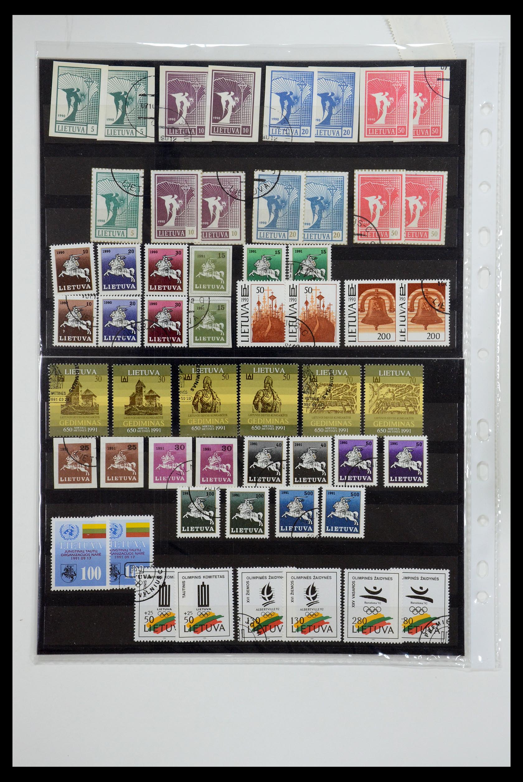 35556 016 - Postzegelverzameling 35556 Baltische Staten 1919-2000.