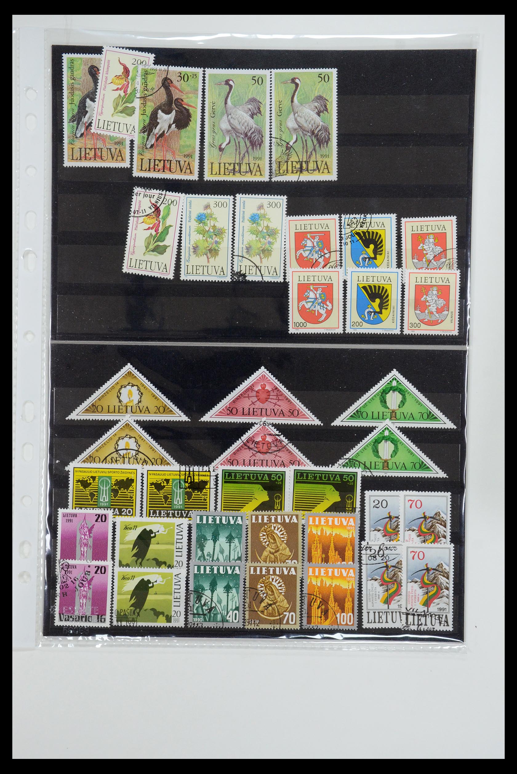 35556 017 - Postzegelverzameling 35556 Baltische Staten 1919-2000.