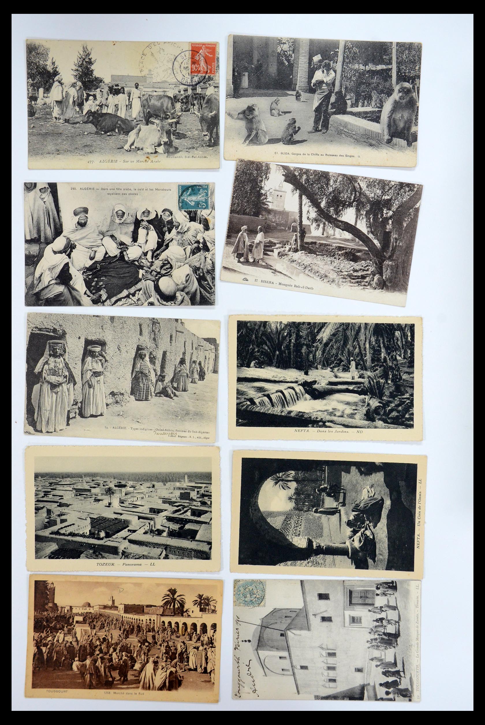 35558 002 - Postzegelverzameling 35558 Algerije ansichtkaarten 1900-1945.