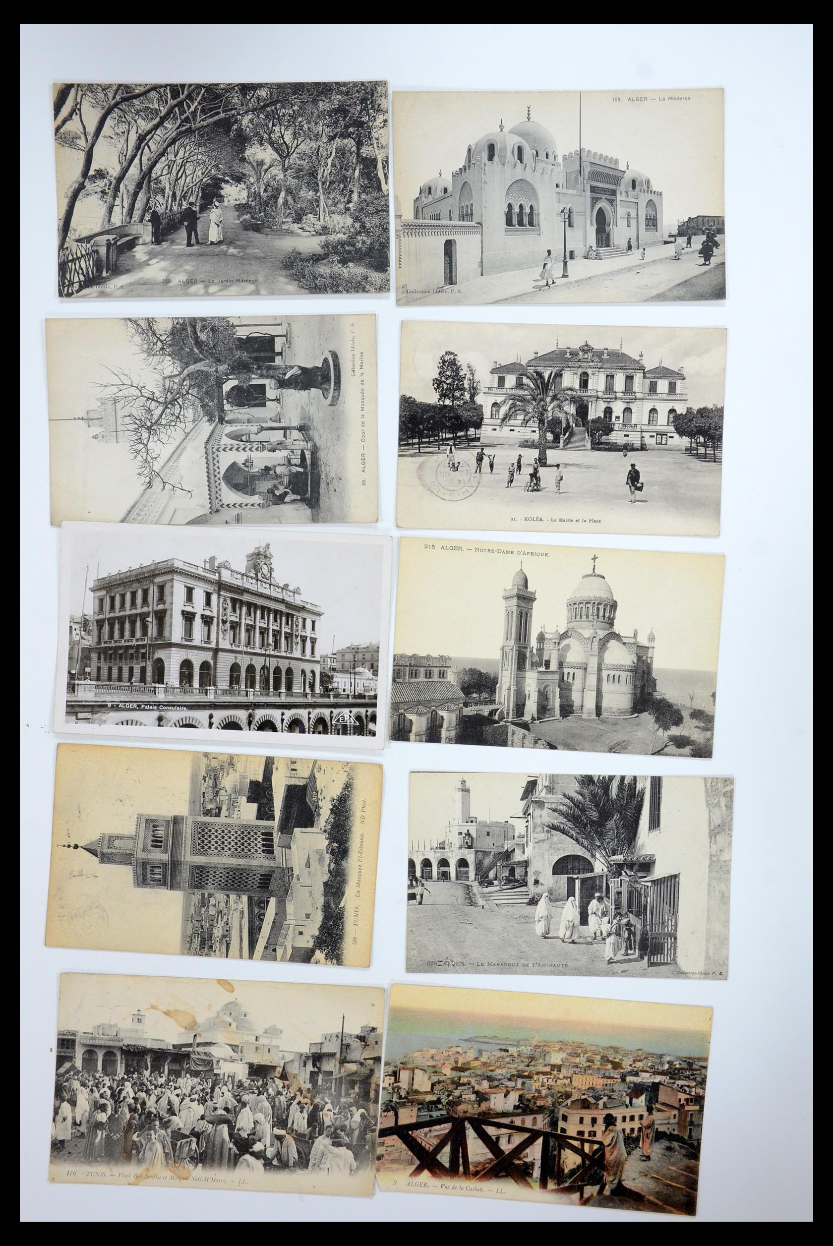 35558 021 - Postzegelverzameling 35558 Algerije ansichtkaarten 1900-1945.