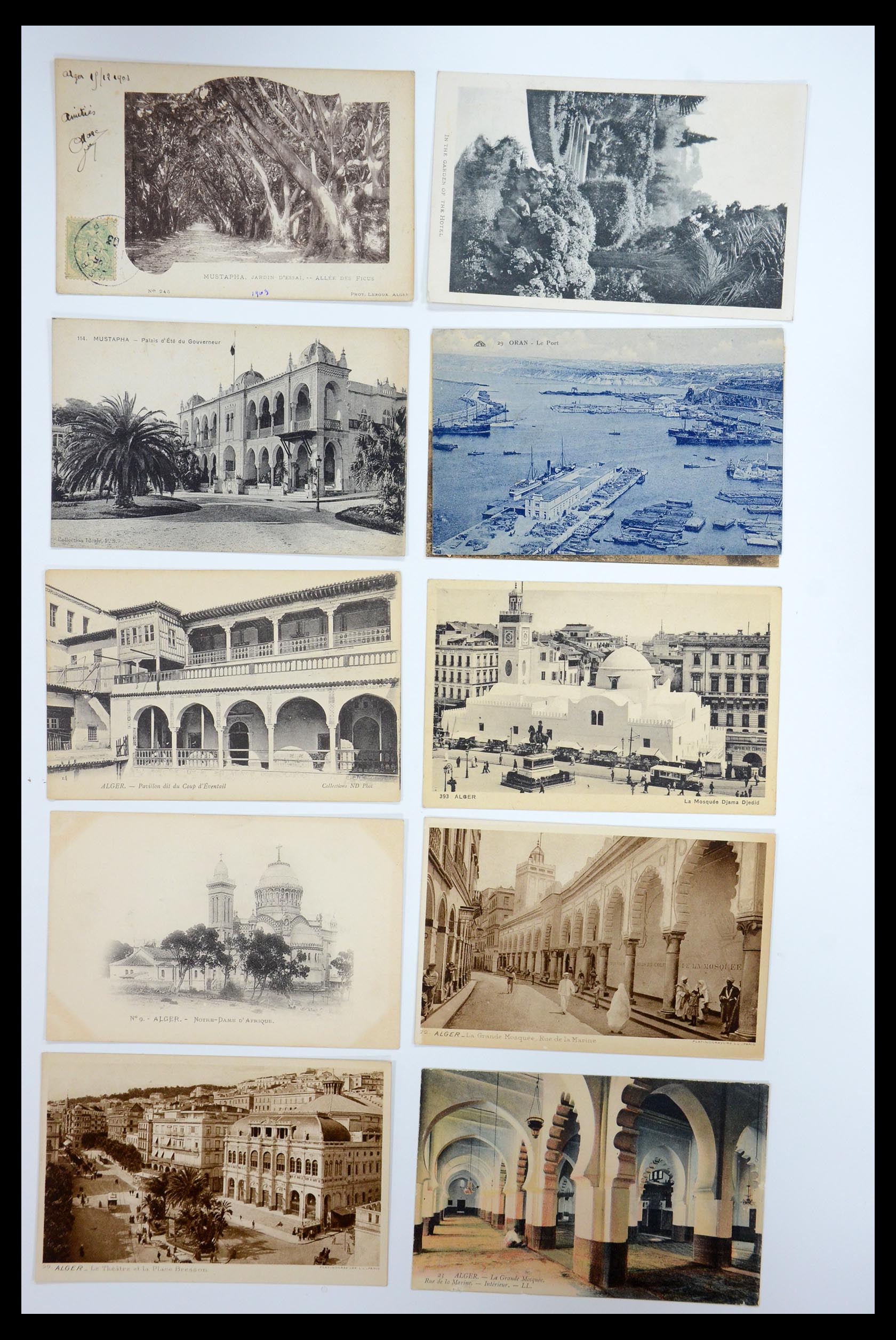 35558 030 - Postzegelverzameling 35558 Algerije ansichtkaarten 1900-1945.