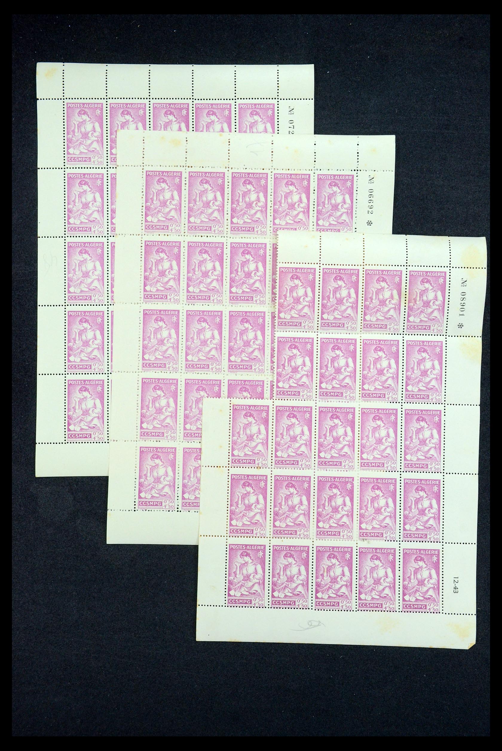 35559 001 - Postzegelverzameling 35559 Algerije 1943-1944.