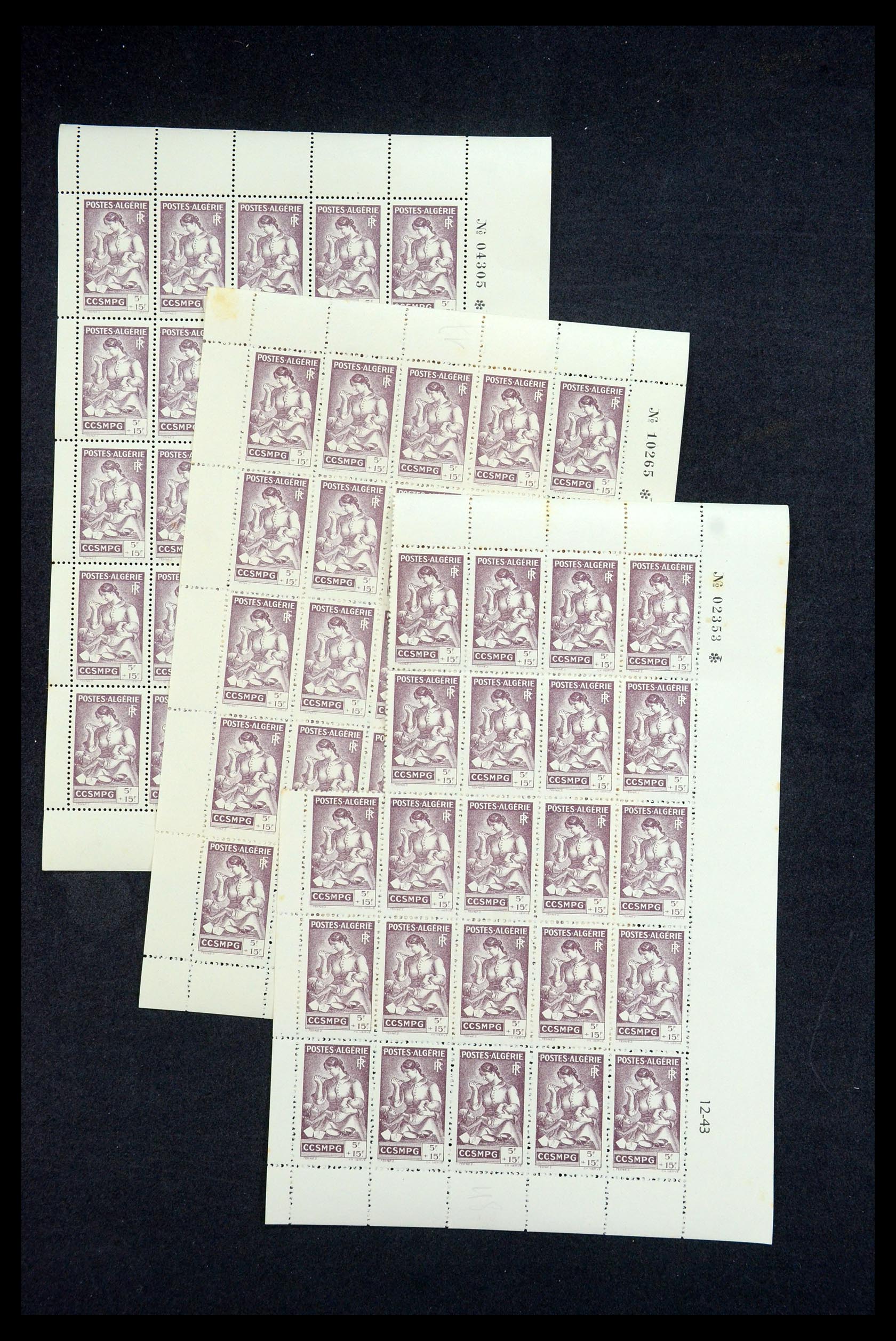 35559 004 - Postzegelverzameling 35559 Algerije 1943-1944.