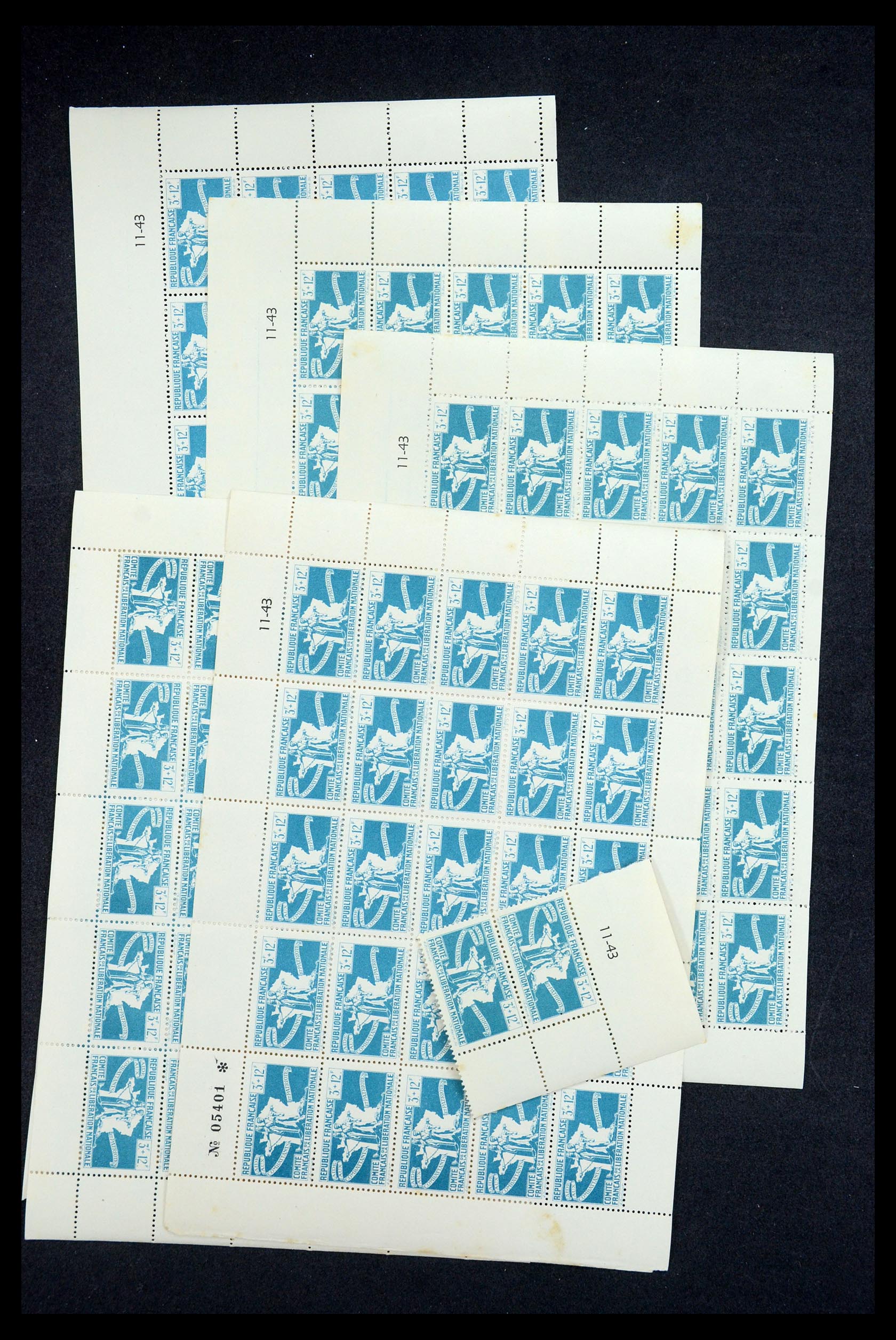 35559 007 - Postzegelverzameling 35559 Algerije 1943-1944.