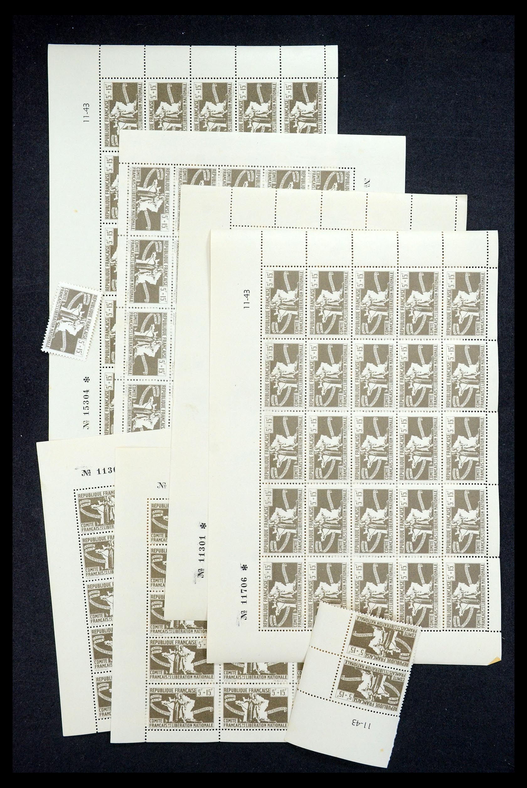 35559 008 - Stamp Collection 35559 Algeria 1943-1944.