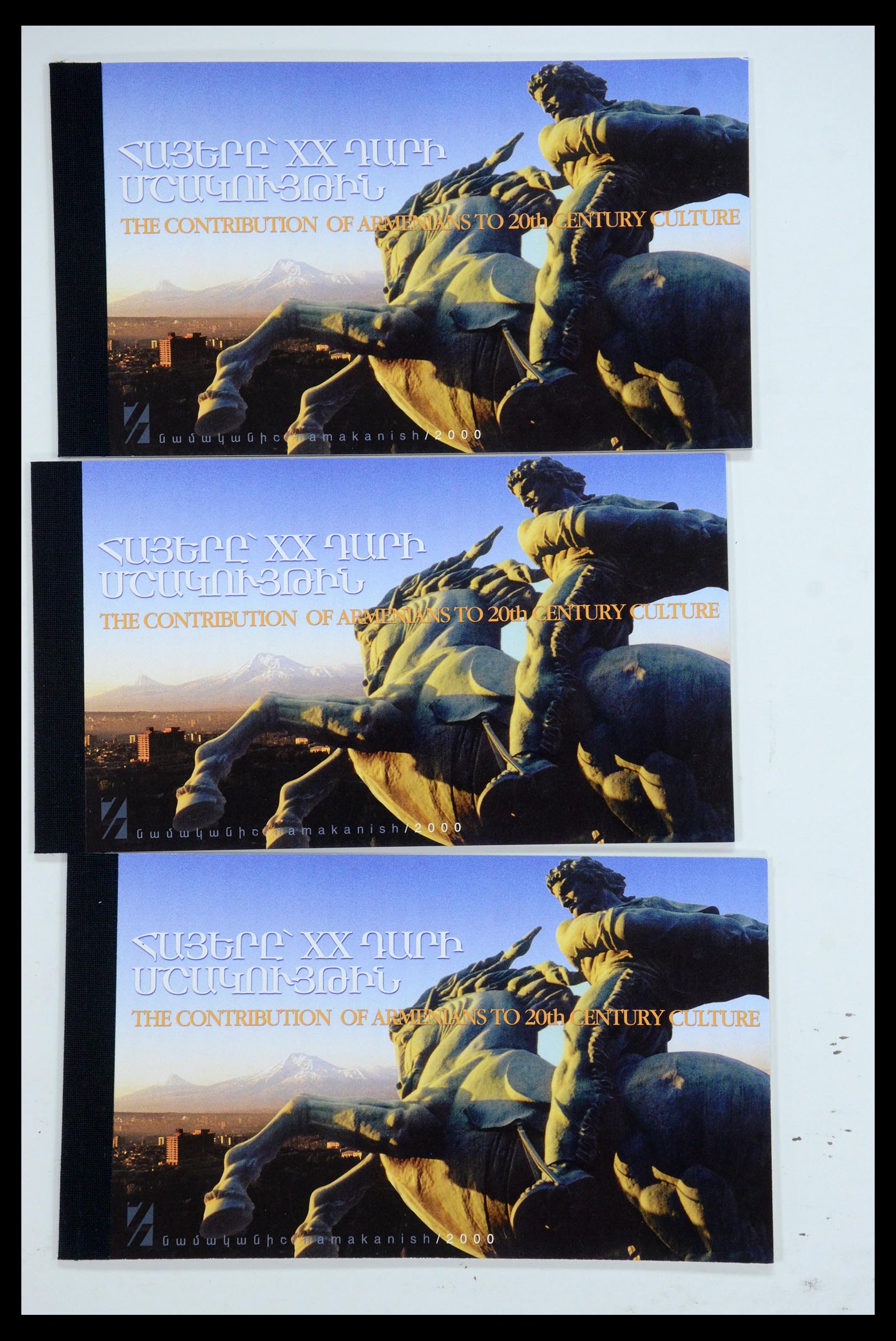 35561 001 - Postzegelverzameling 35561 Georgië en Armenië 1919-2000.