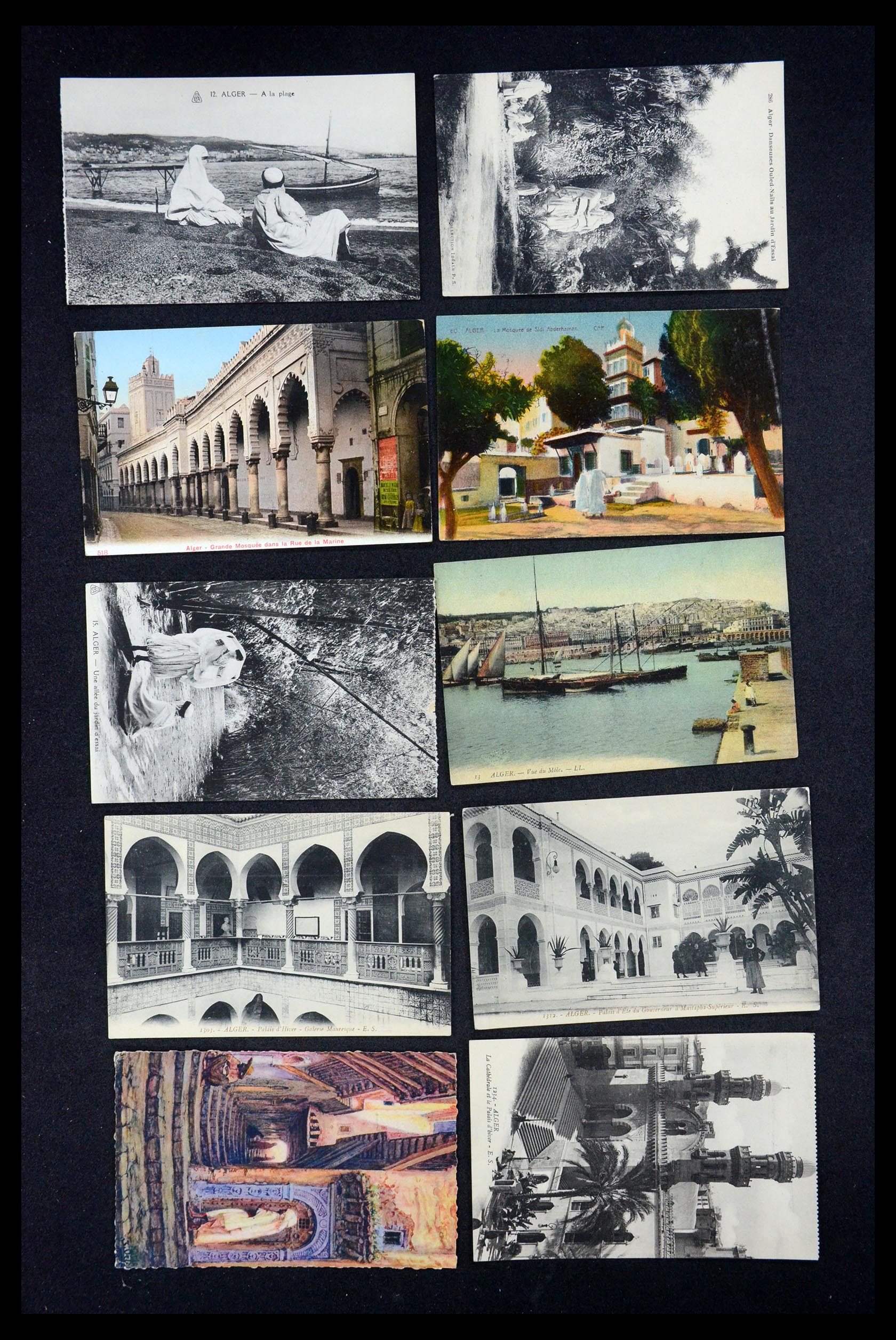 35563 069 - Postzegelverzameling 35563 Algerije ansichtkaarten 1900-1945.