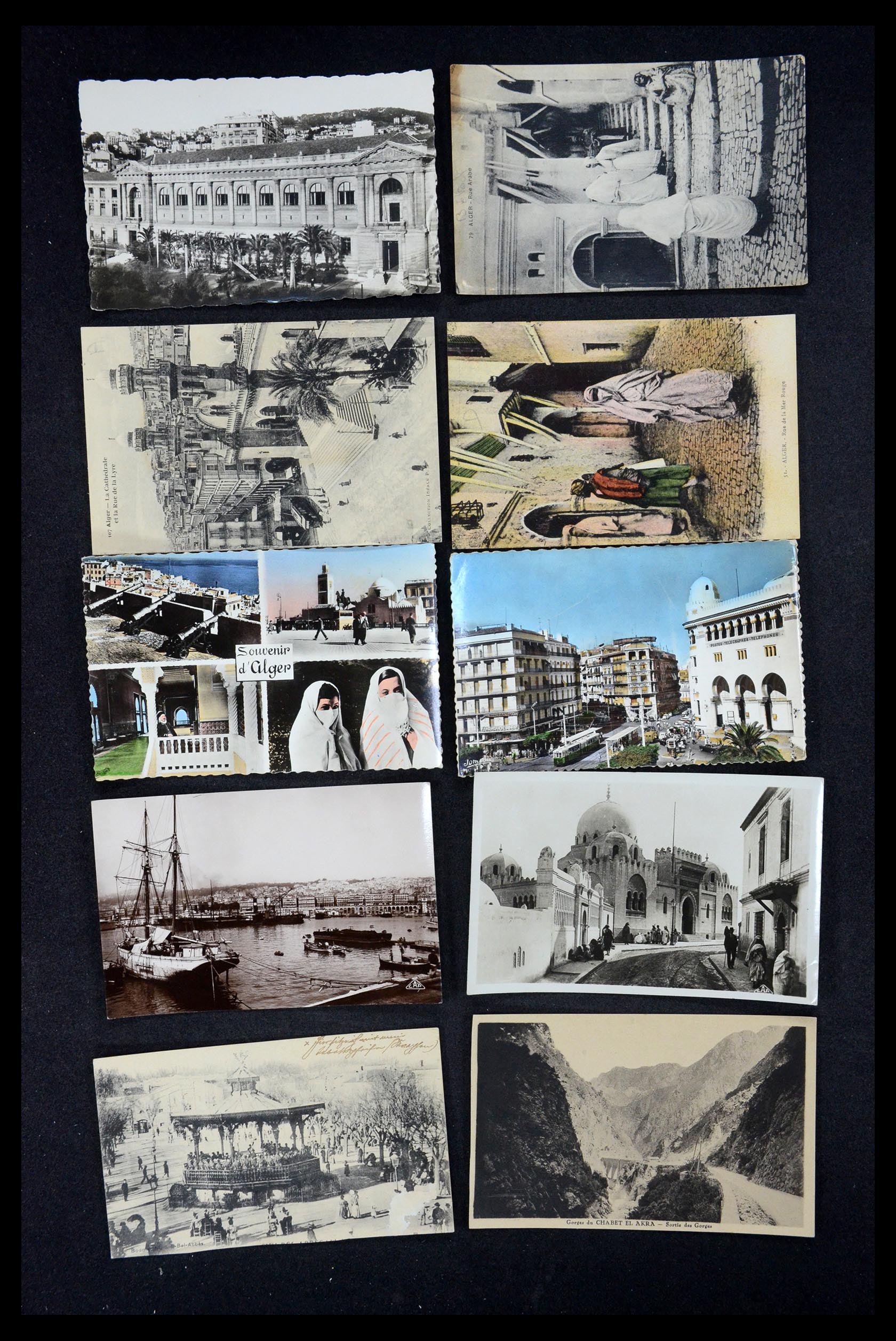 35563 076 - Postzegelverzameling 35563 Algerije ansichtkaarten 1900-1945.