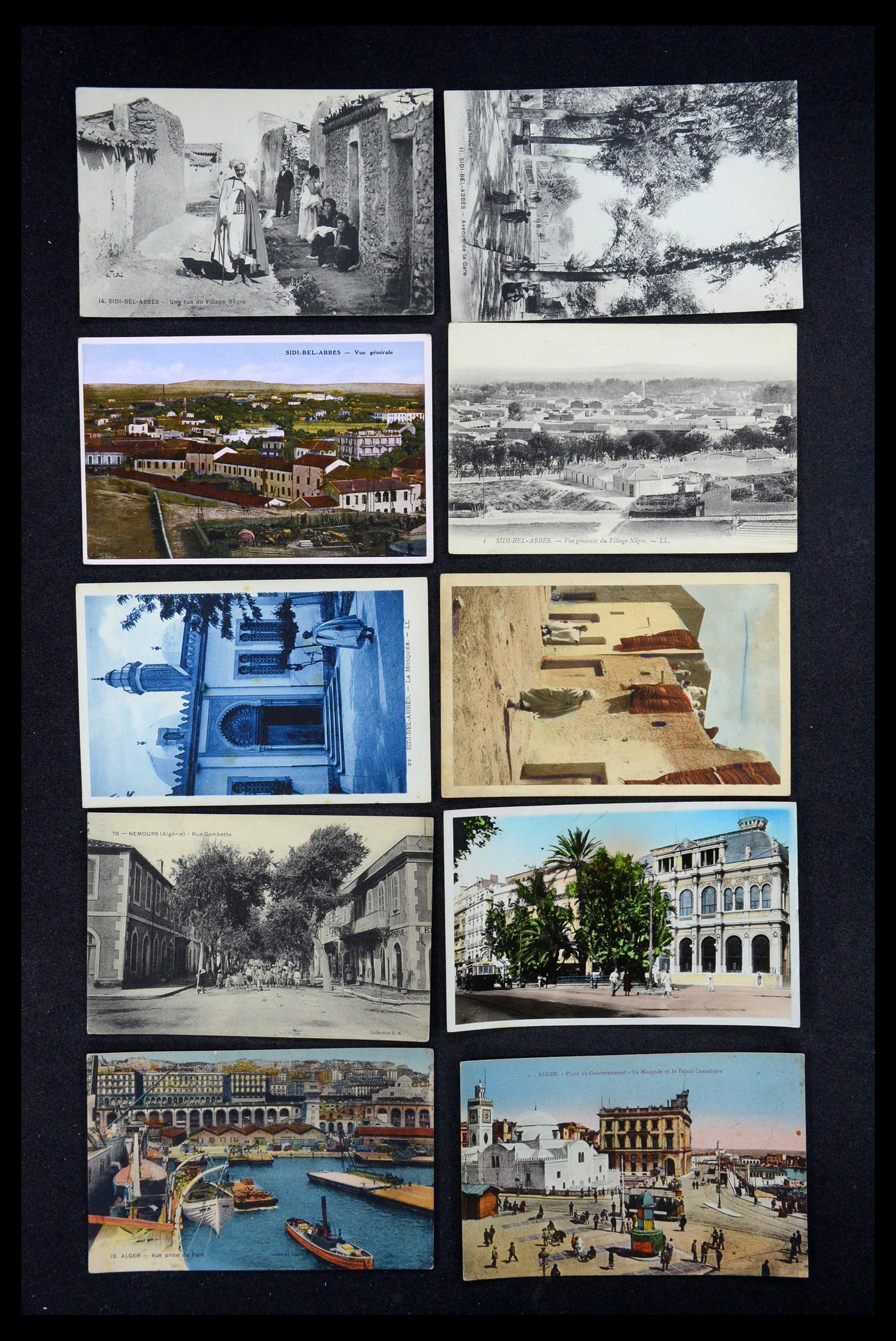 35563 077 - Postzegelverzameling 35563 Algerije ansichtkaarten 1900-1945.