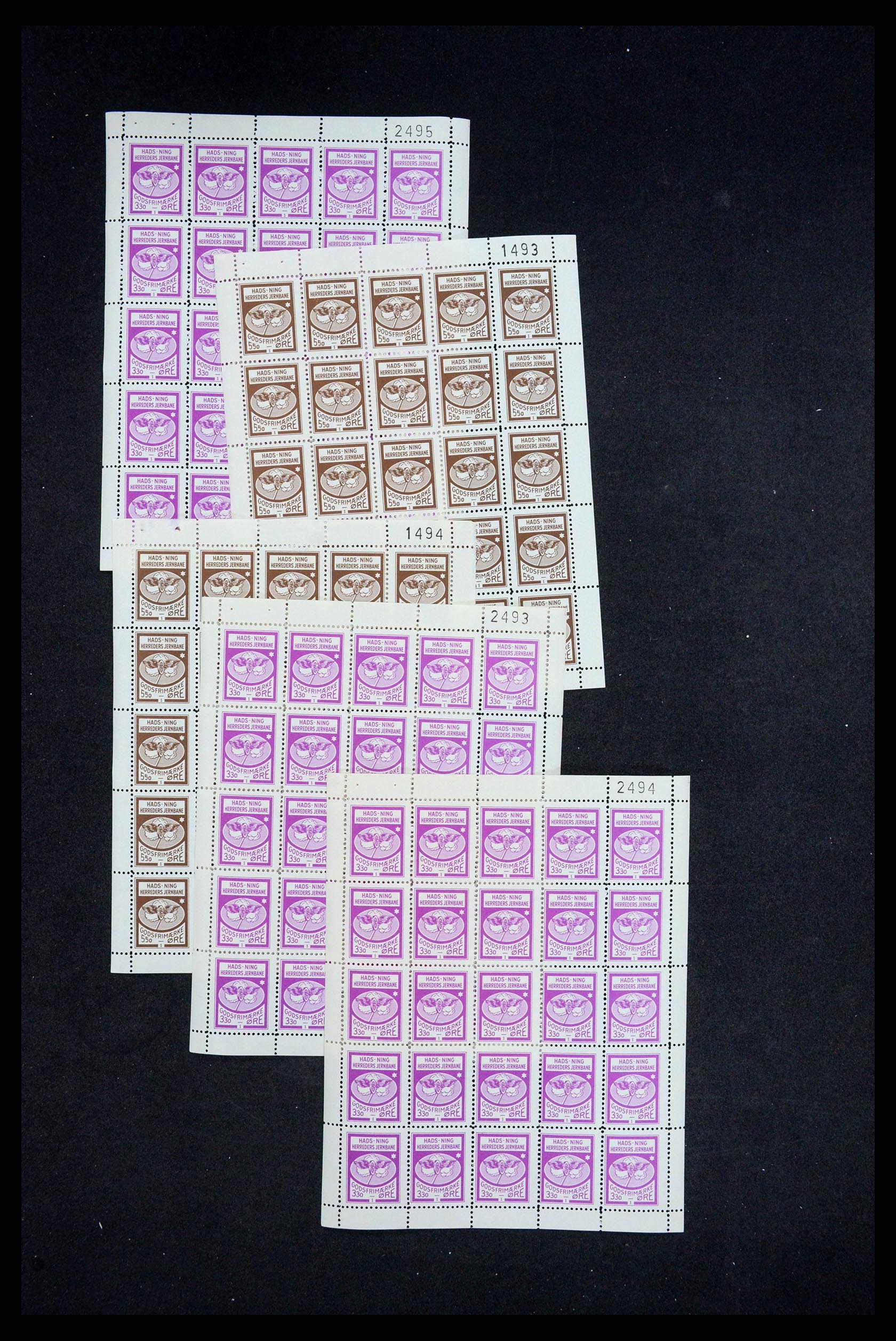 35571 008 - Postzegelverzameling 35571 Denemarken treinzegels.