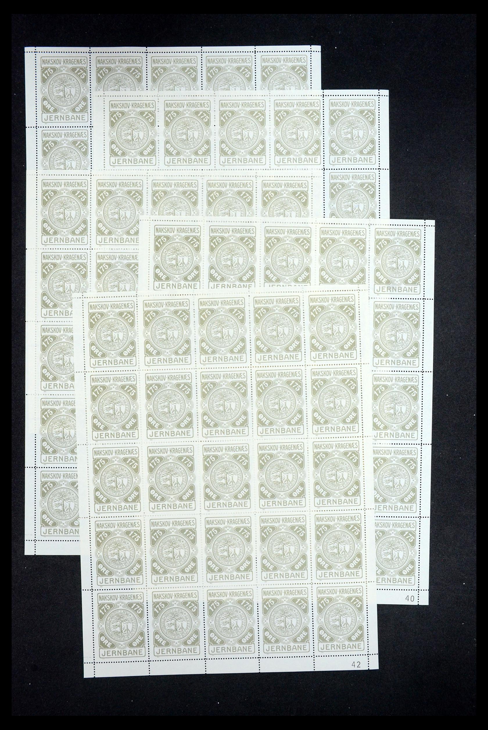 35571 017 - Postzegelverzameling 35571 Denemarken treinzegels.
