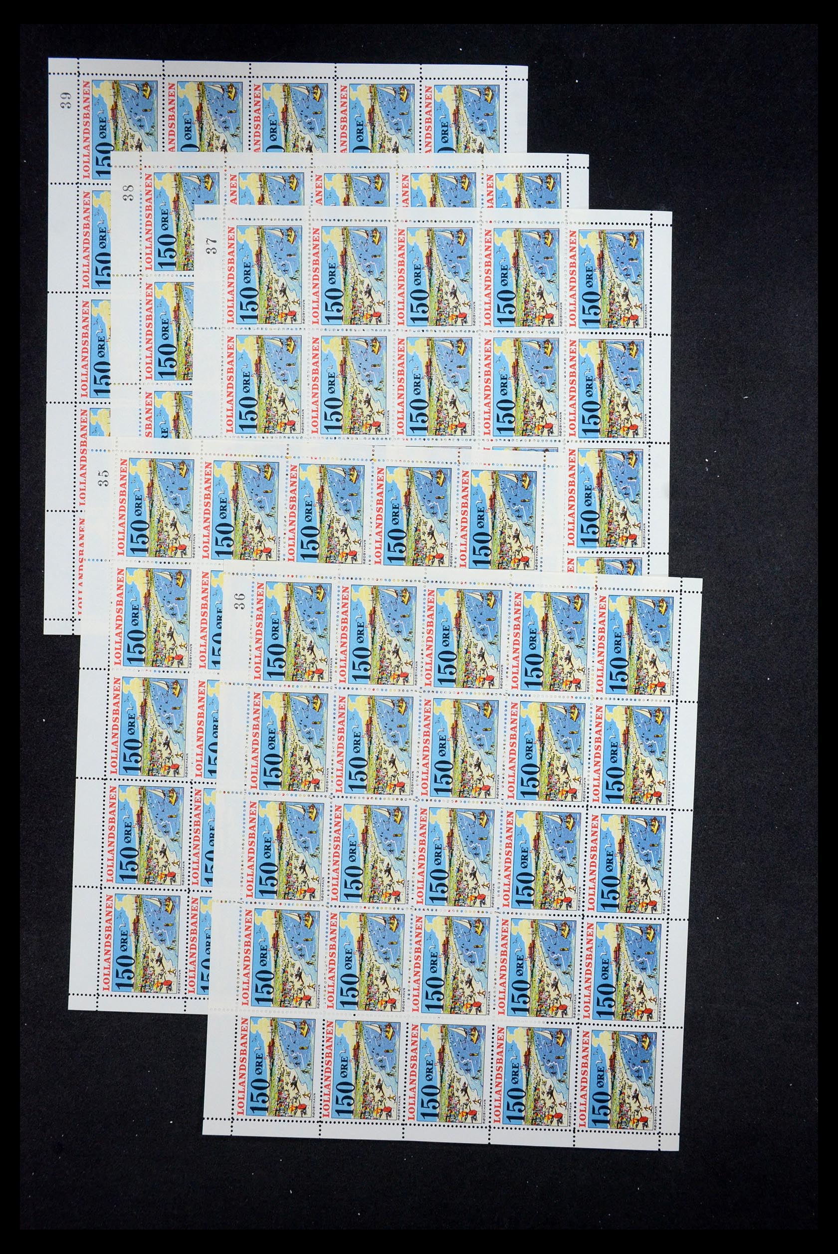 35571 020 - Postzegelverzameling 35571 Denemarken treinzegels.
