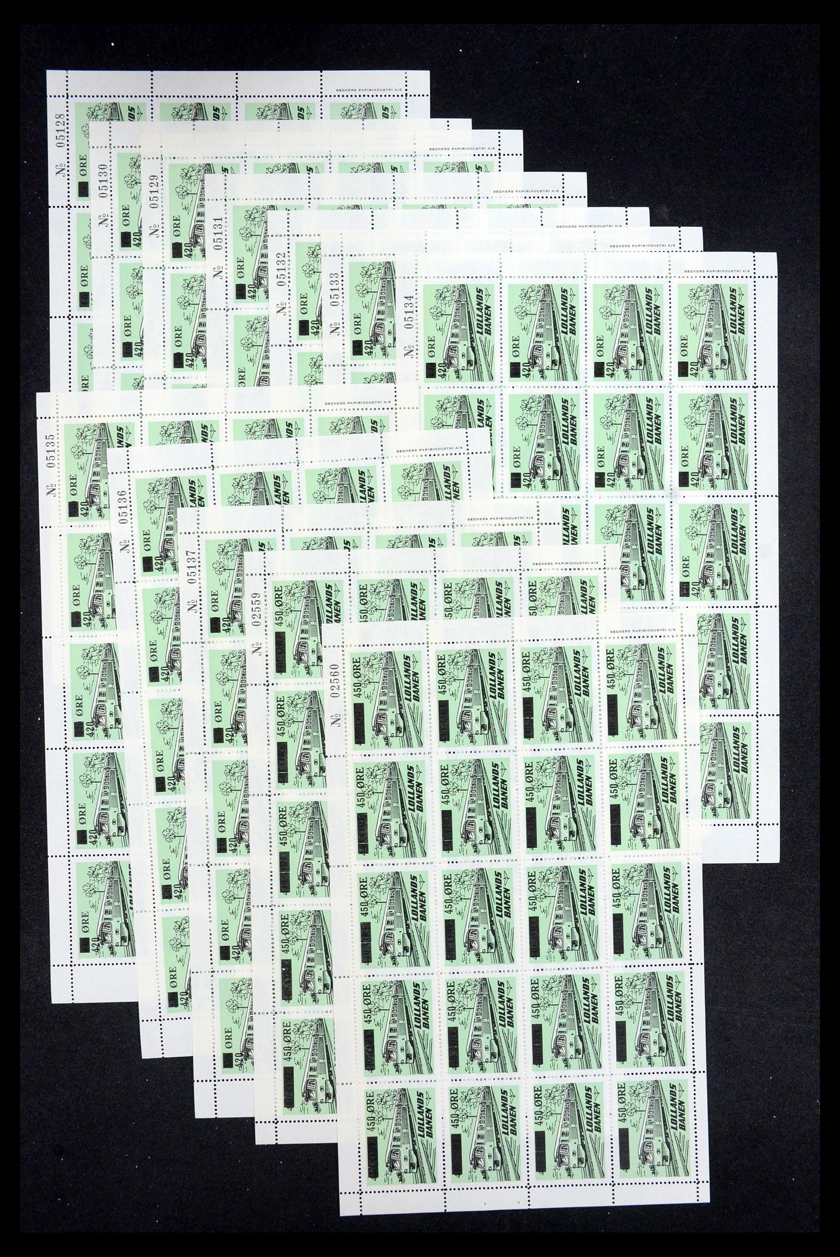 35571 023 - Postzegelverzameling 35571 Denemarken treinzegels.