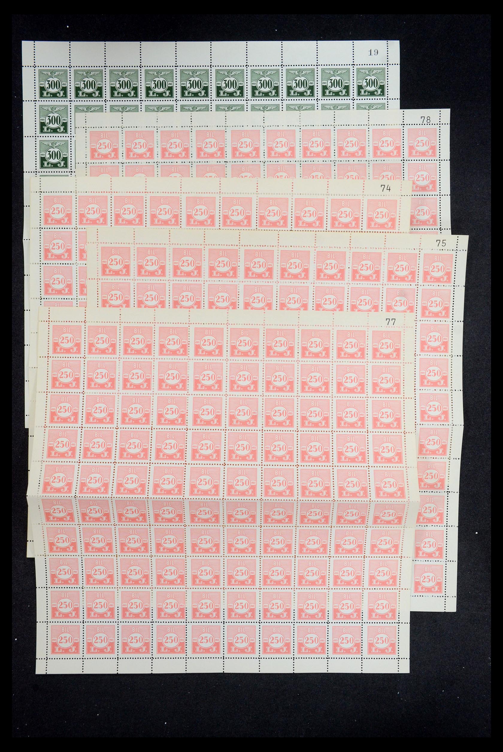 35571 036 - Postzegelverzameling 35571 Denemarken treinzegels.