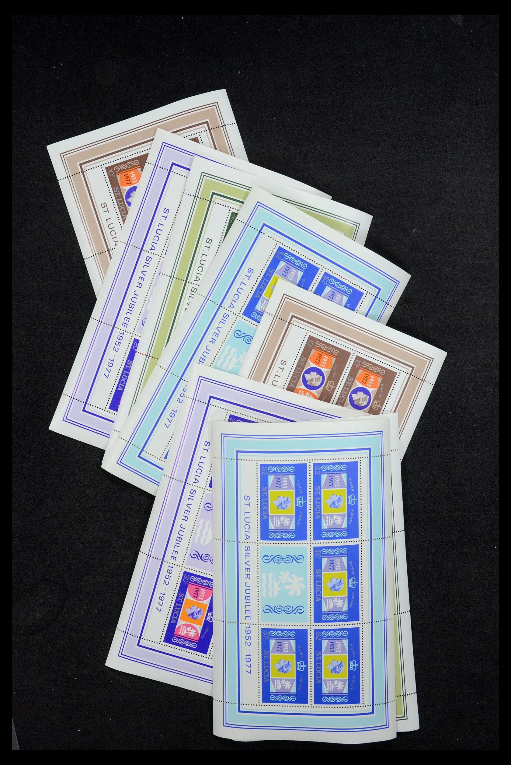 35572 014 - Postzegelverzameling 35572 Engelse koloniën 1960-1980.