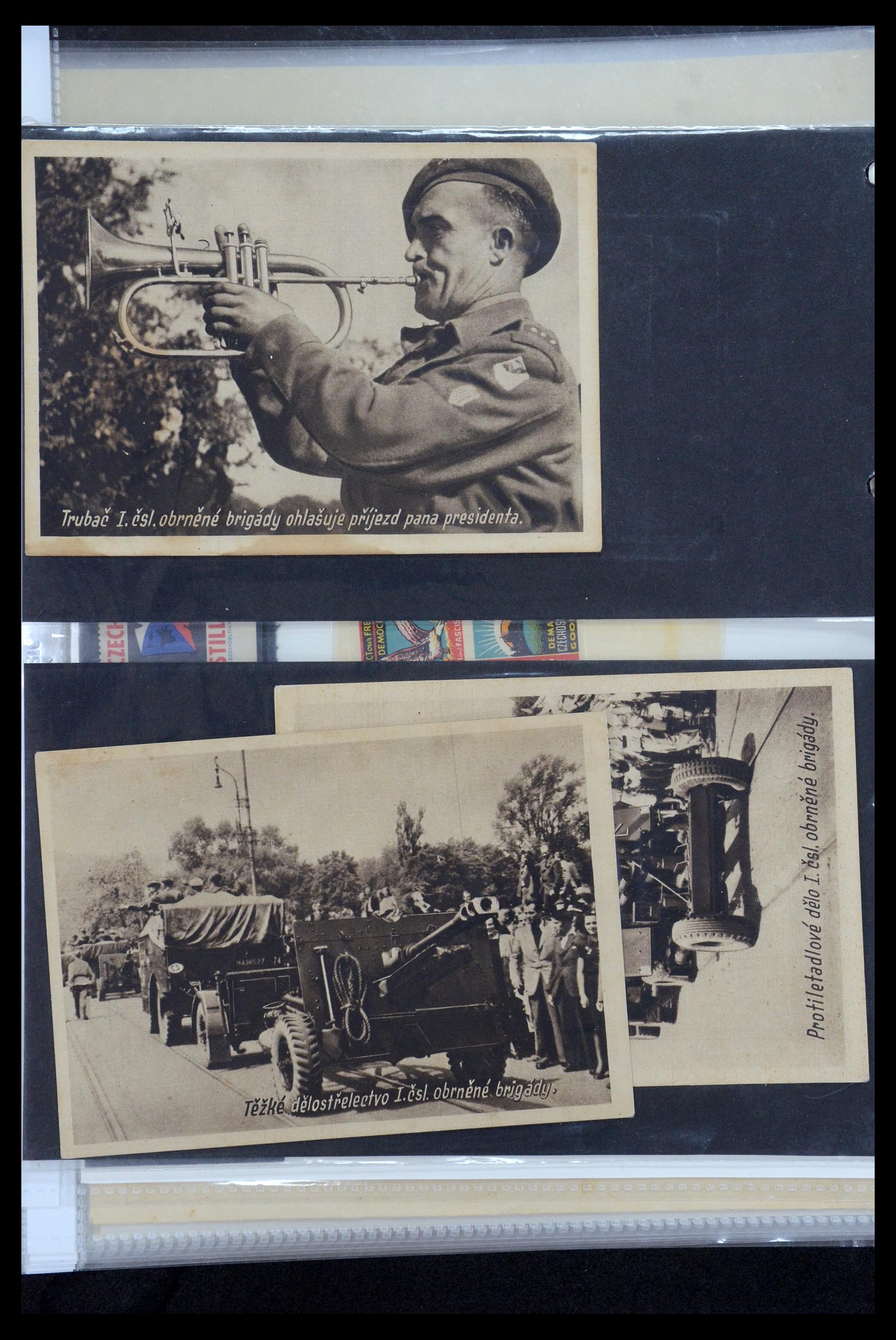 35574 107 - Postzegelverzameling 35574 Tsjechoslowaakse troepen in Frankrijk en E