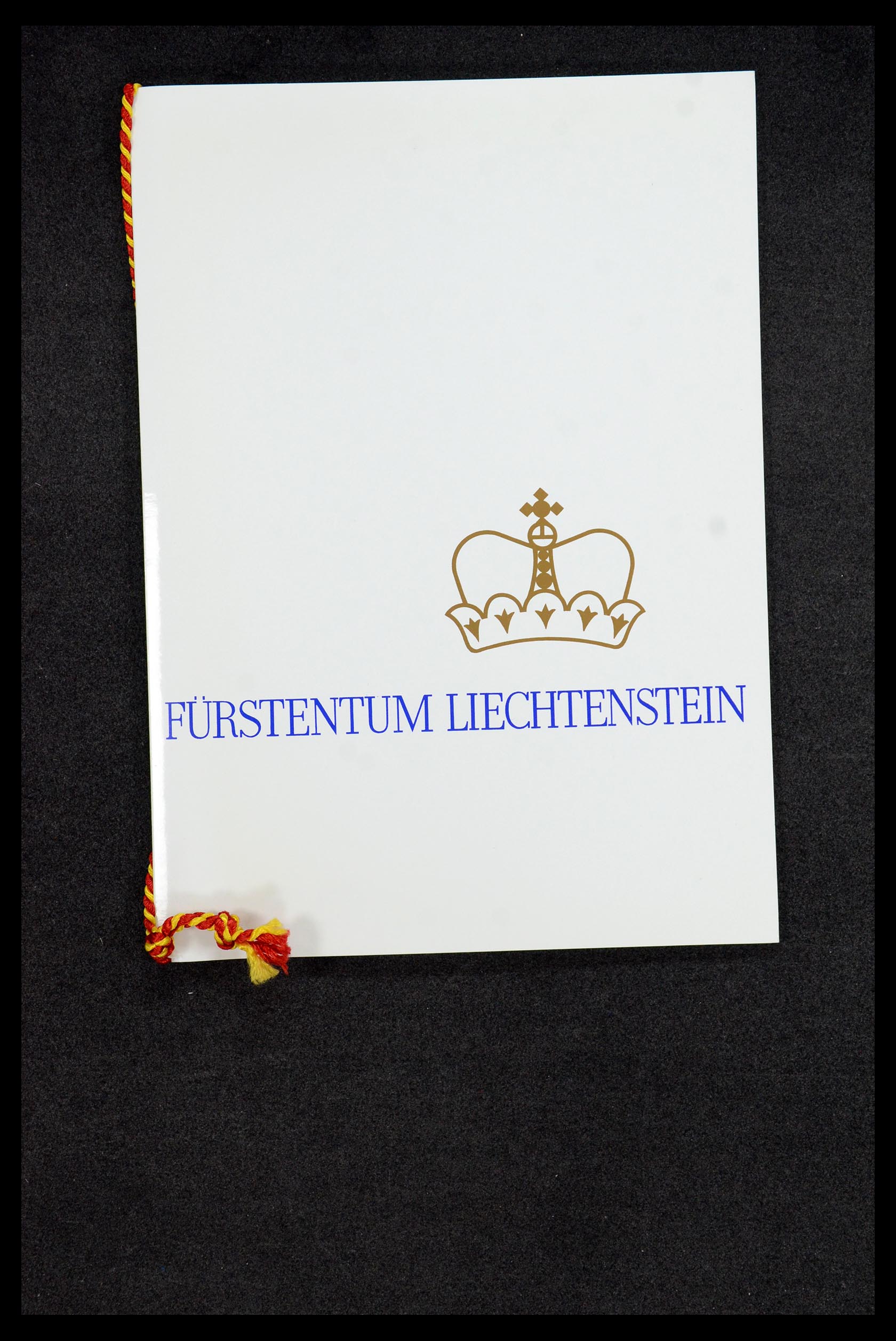 35586 254 - Stamp Collection 35586 Liechtenstein 1912-2021!