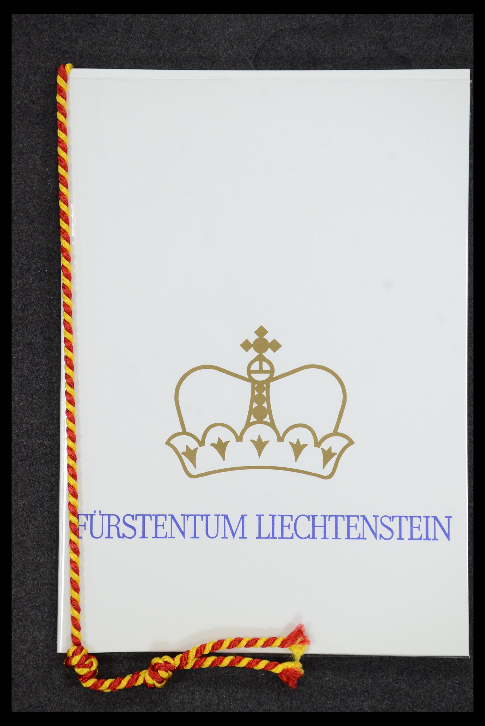35586 260 - Stamp Collection 35586 Liechtenstein 1912-2021!