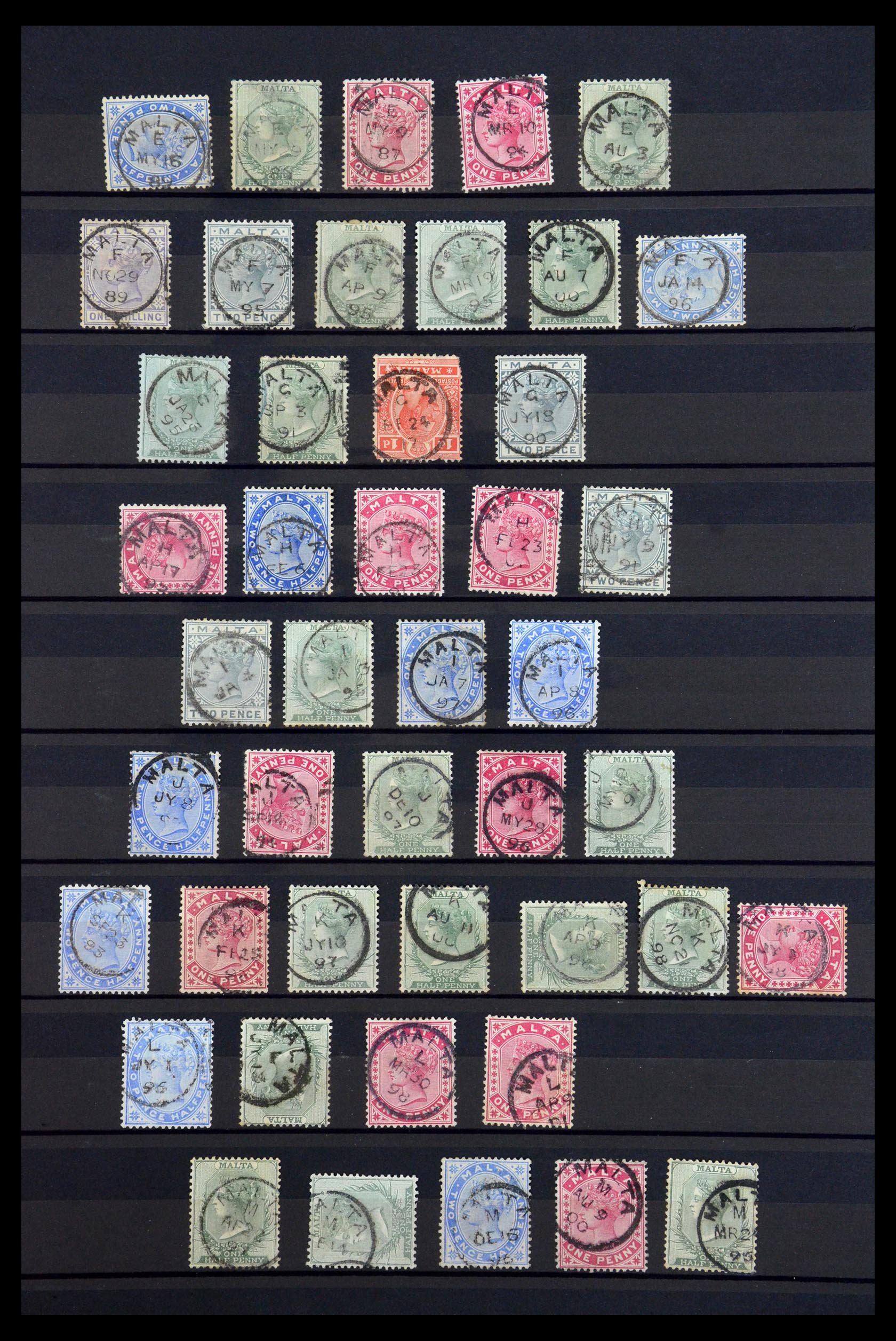 35588 012 - Postzegelverzameling 35588 Malta stempels 1890-1960.