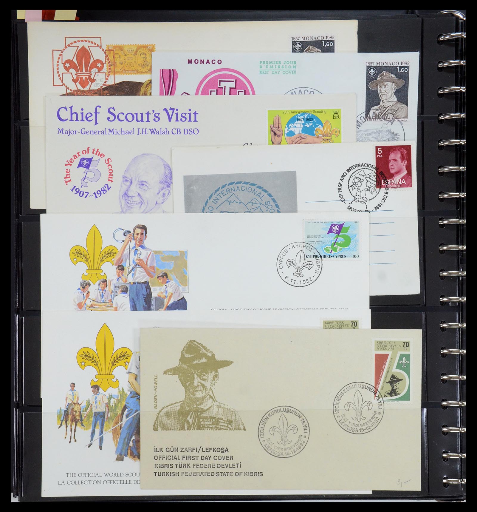 35591 045 - Postzegelverzameling 35591 Scouting 1920-2010.