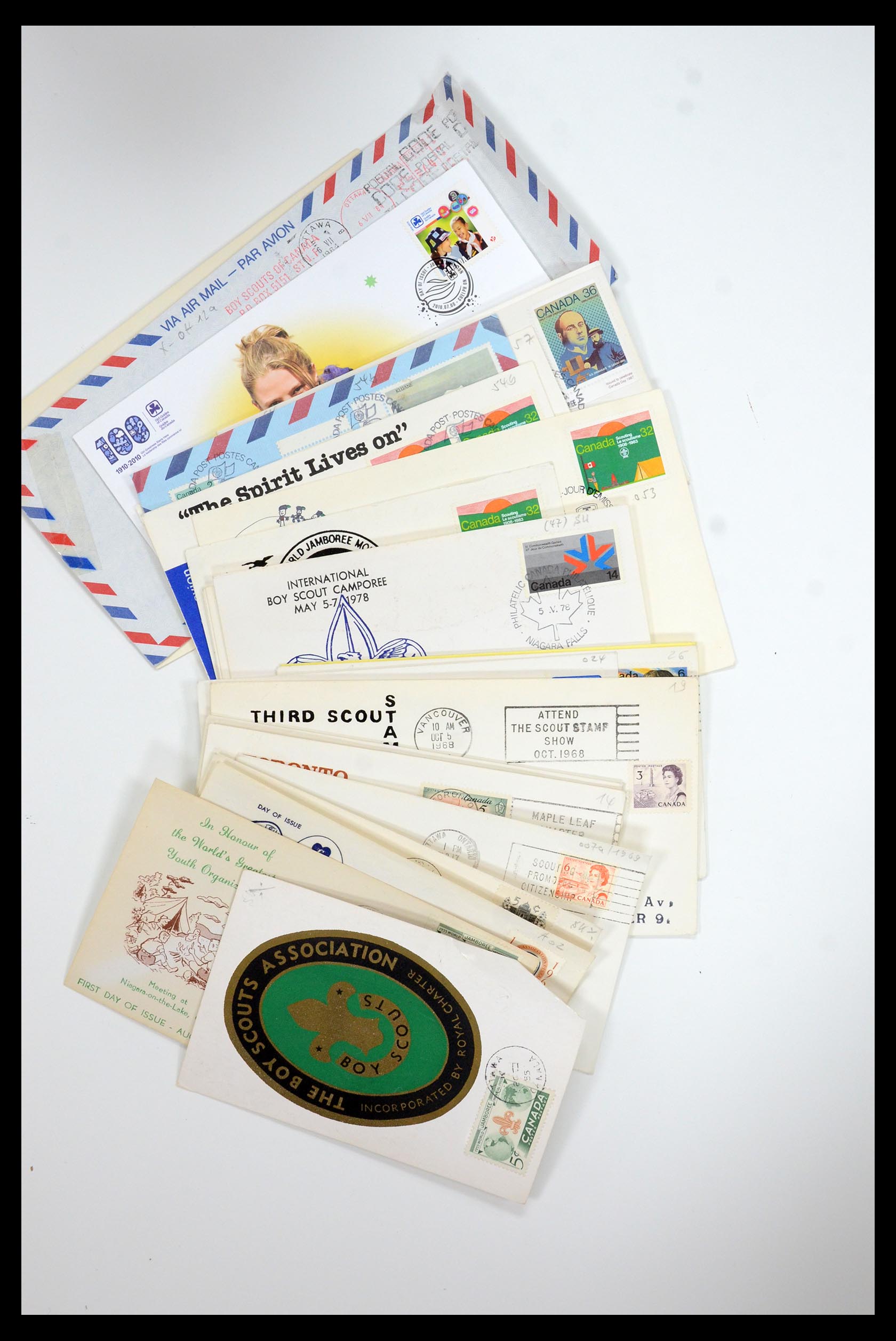 35591 135 - Stamp Collection 35591 Scouting 1920-2010.