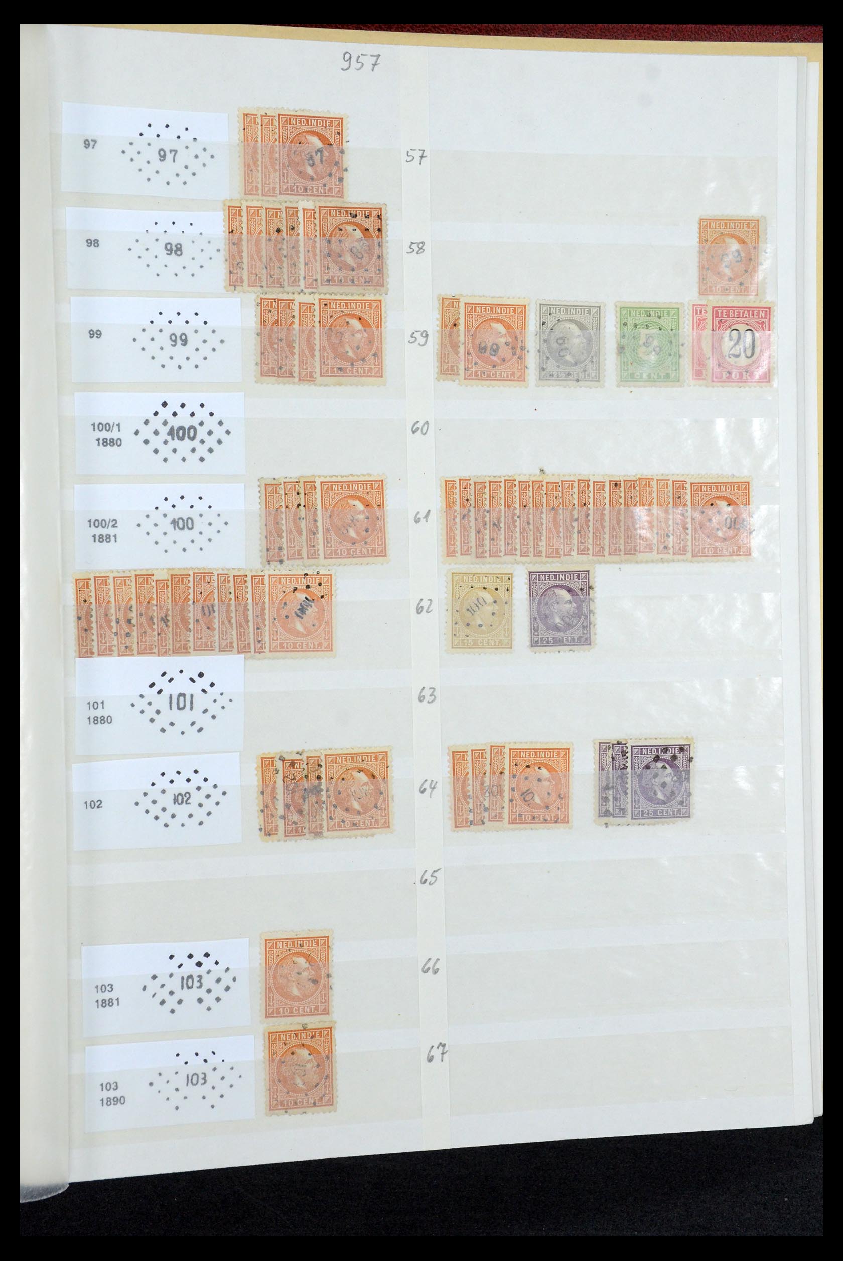 35609 035 - Postzegelverzameling 35609 Nederlands Indië puntstempels.