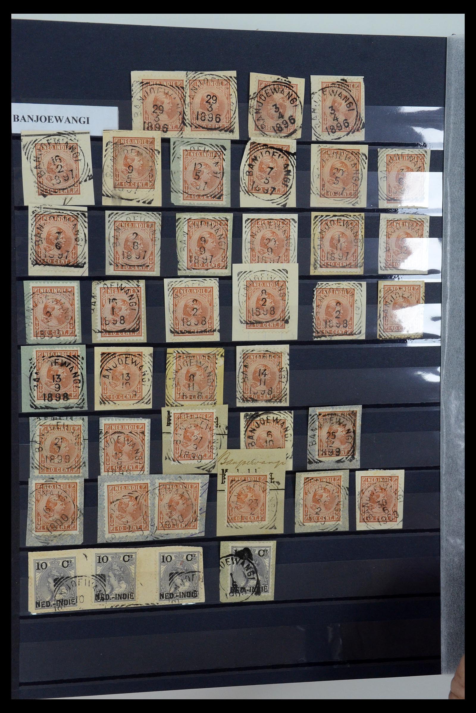 35612 031 - Postzegelverzameling 35612 Nederlands Indië stempels.