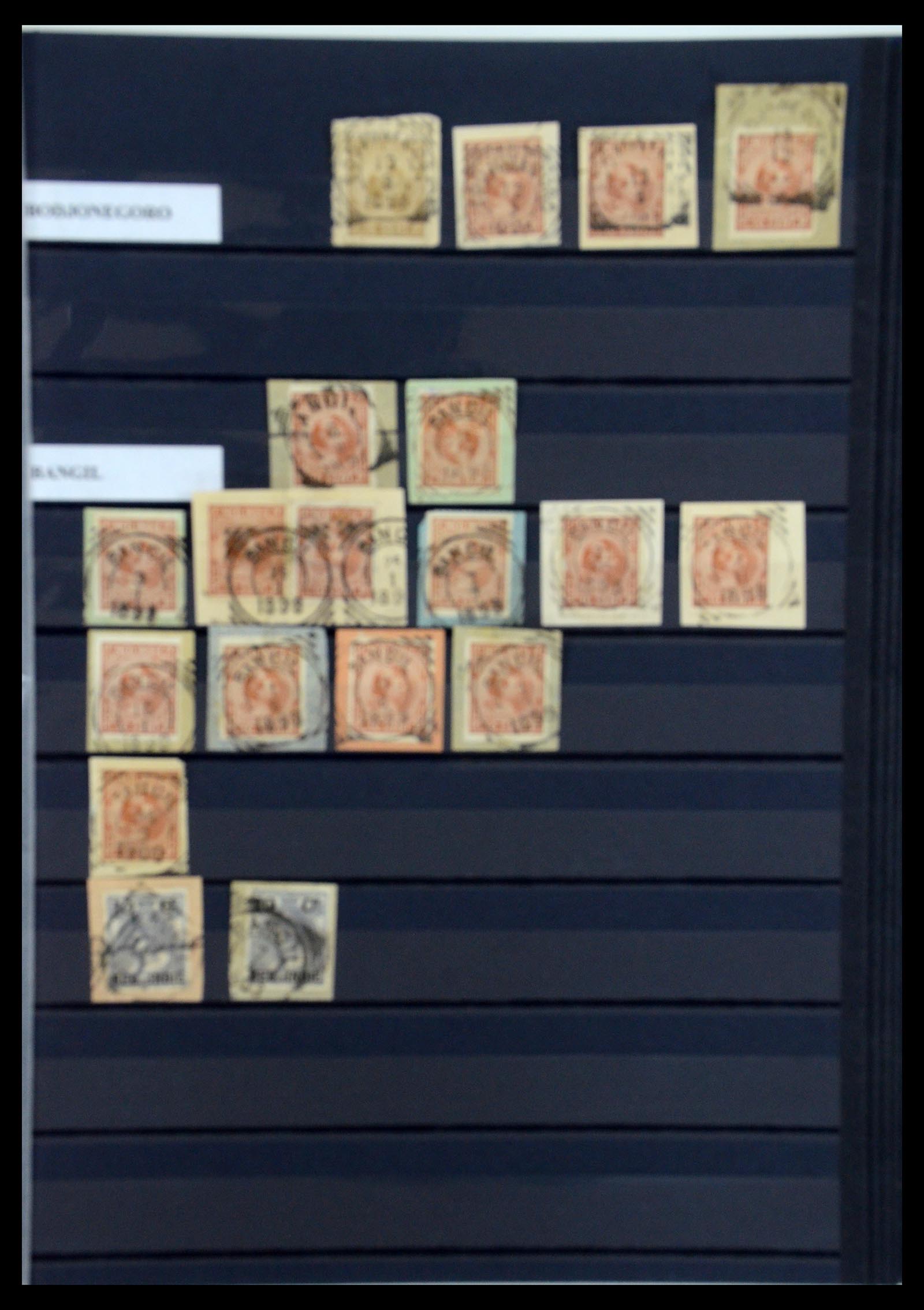 35612 032 - Postzegelverzameling 35612 Nederlands Indië stempels.