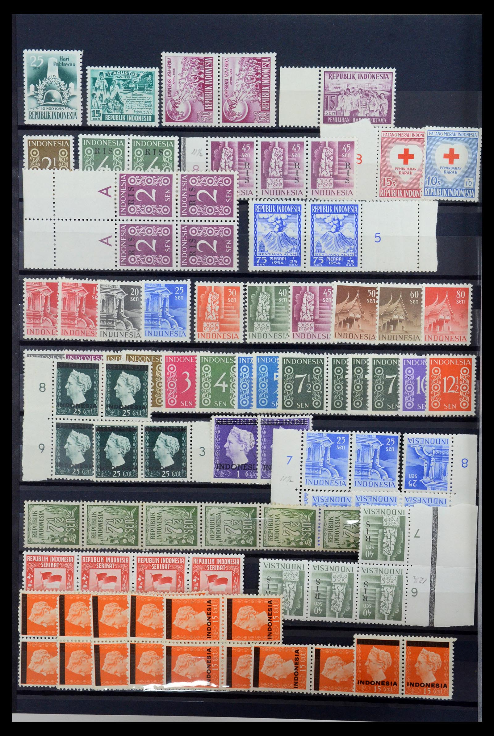 35612 053 - Postzegelverzameling 35612 Nederlands Indië stempels.
