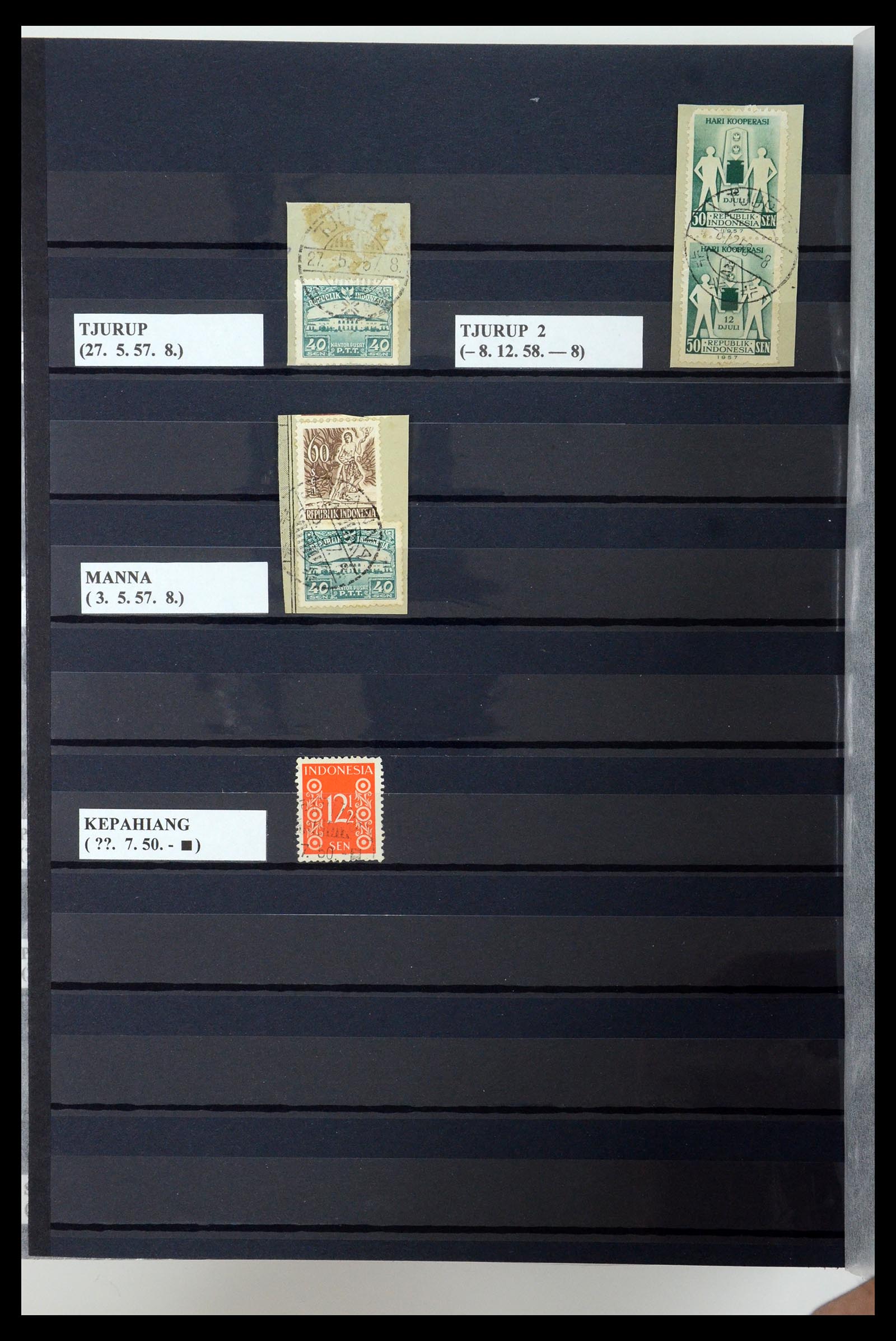 35612 097 - Postzegelverzameling 35612 Nederlands Indië stempels.
