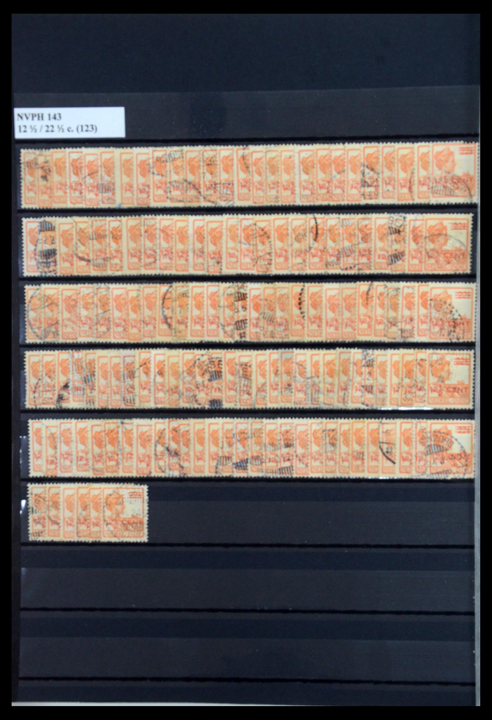 35628 003 - Postzegelverzameling 35628 Nederlands Indië stempels.