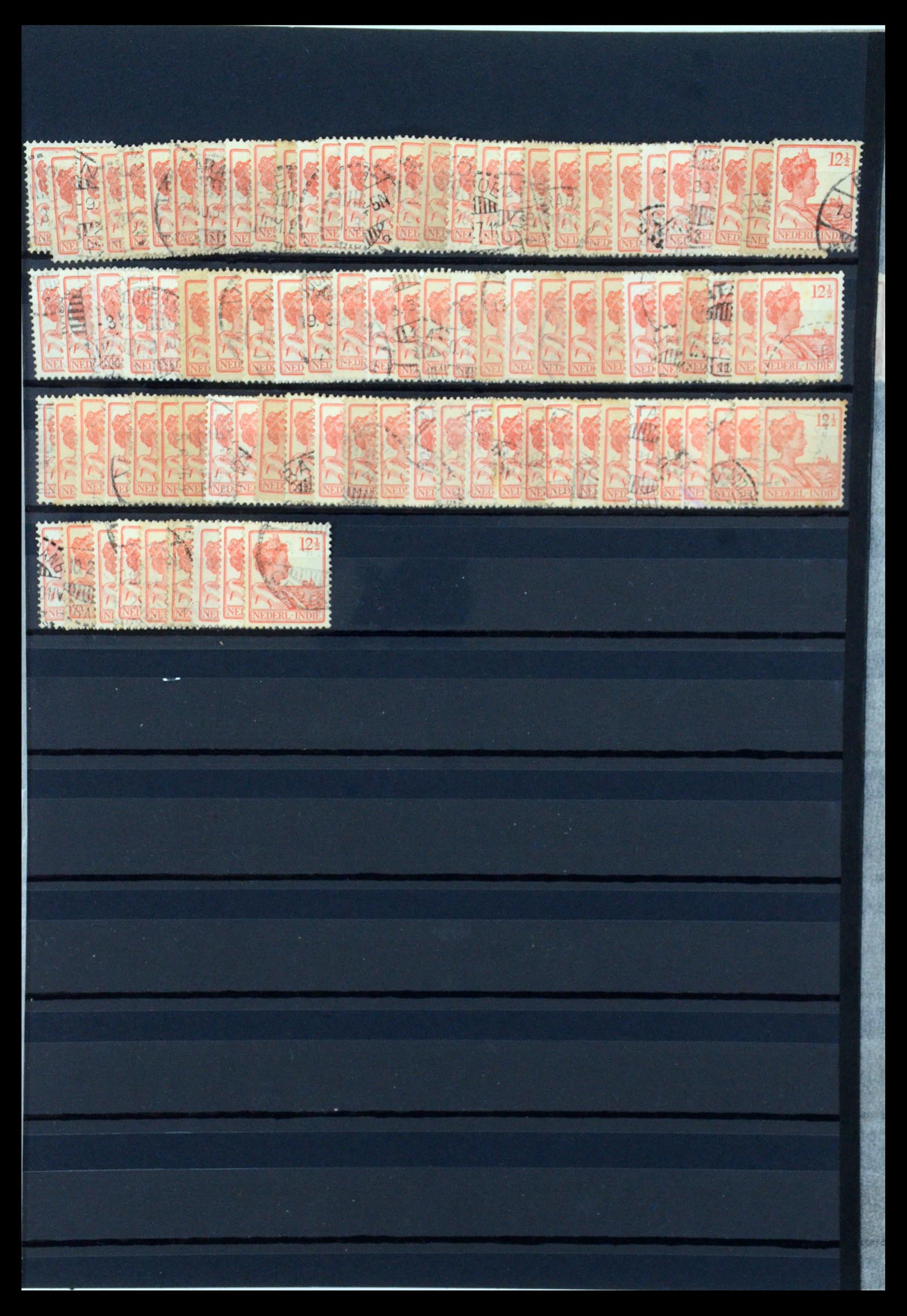 35628 012 - Postzegelverzameling 35628 Nederlands Indië stempels.