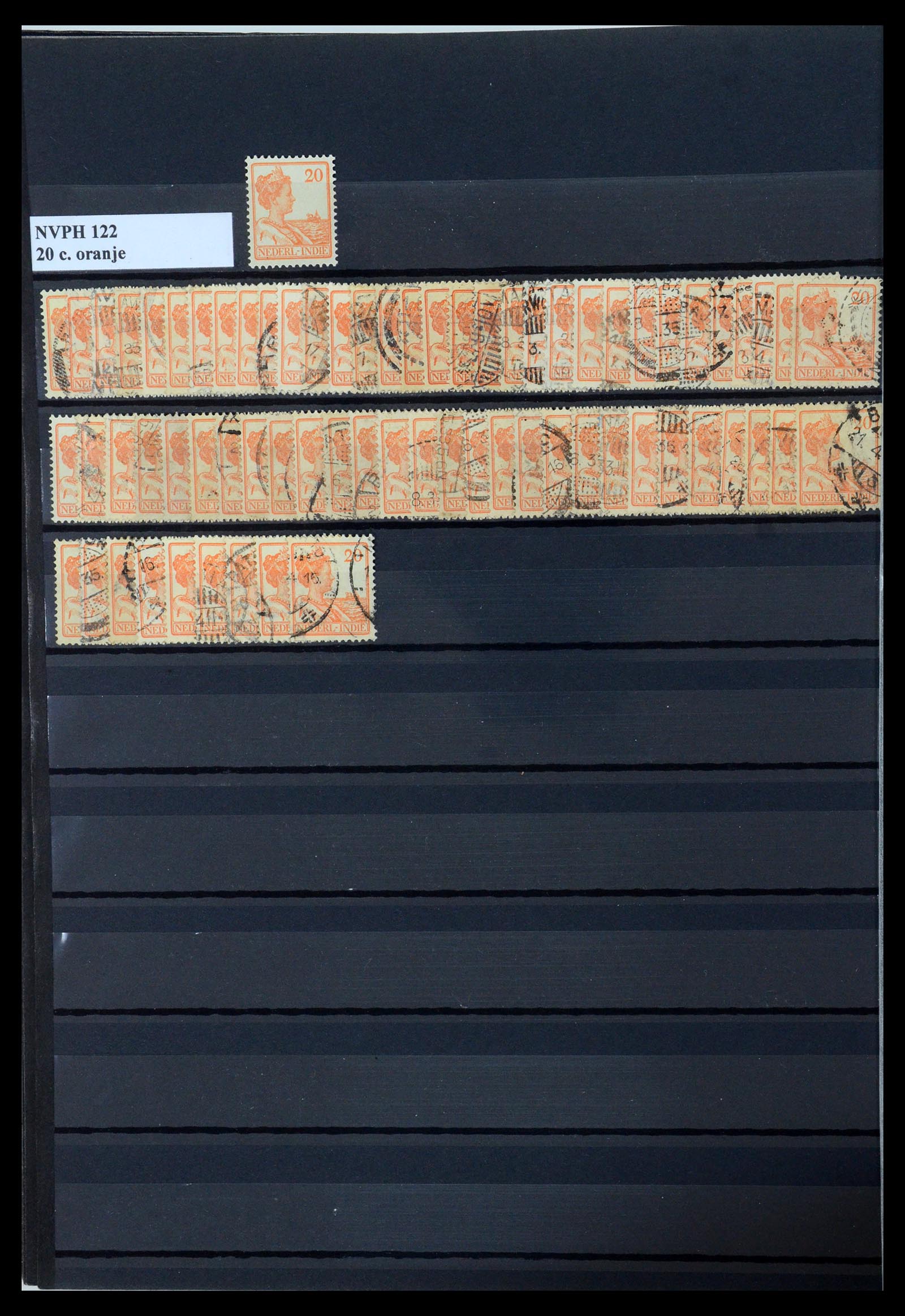35628 017 - Postzegelverzameling 35628 Nederlands Indië stempels.