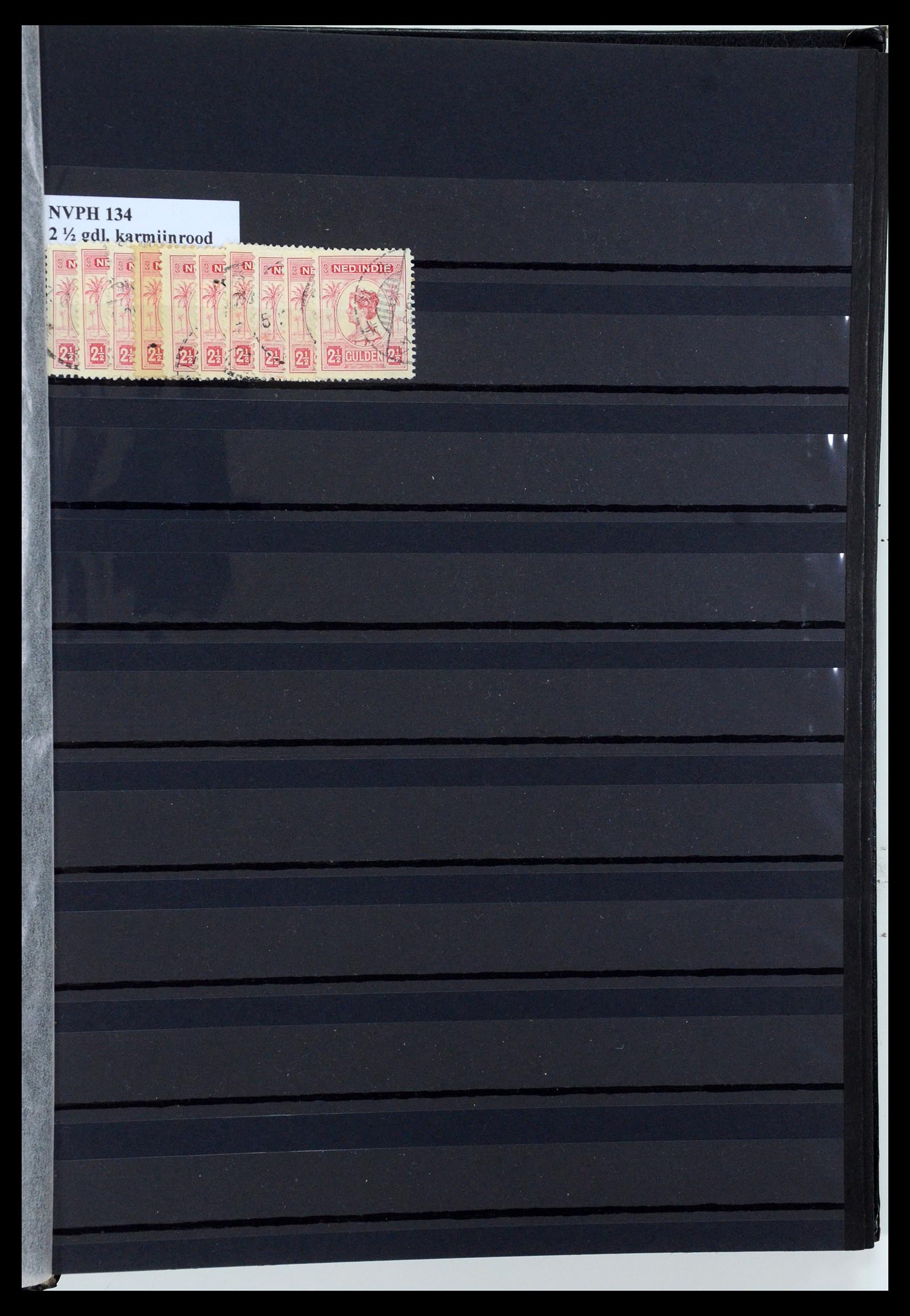 35628 027 - Postzegelverzameling 35628 Nederlands Indië stempels.
