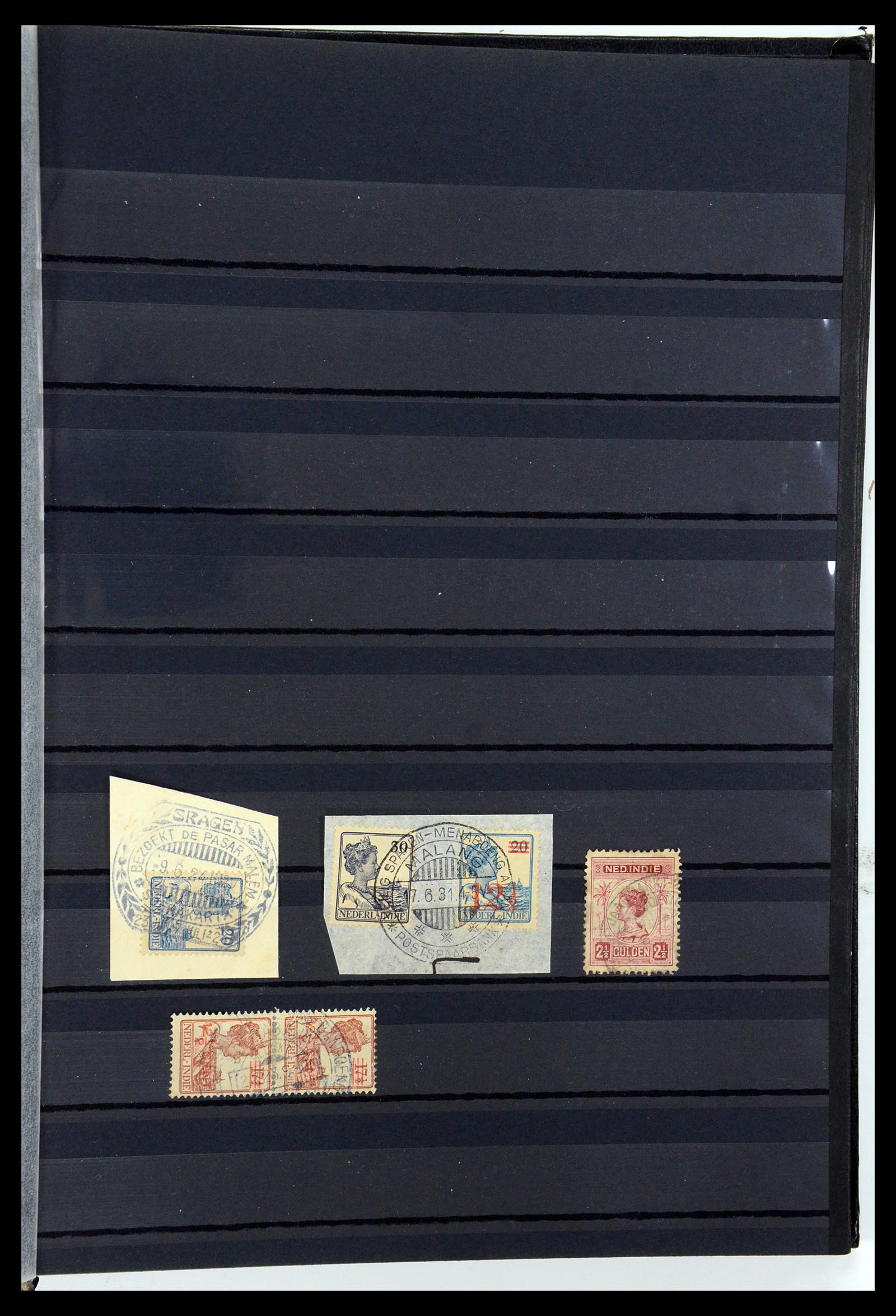 35628 029 - Postzegelverzameling 35628 Nederlands Indië stempels.