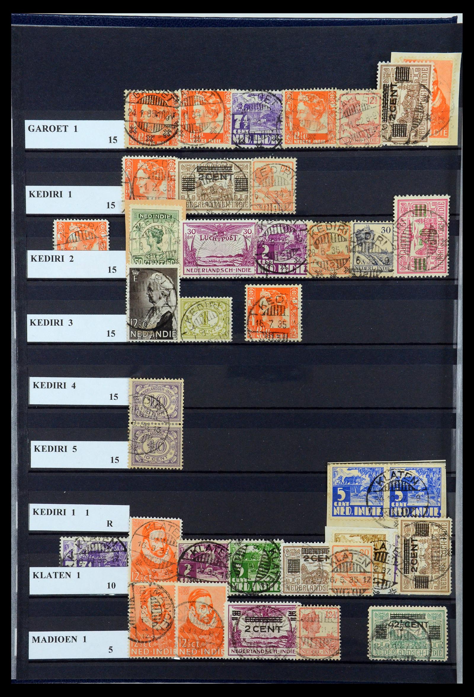 35628 052 - Postzegelverzameling 35628 Nederlands Indië stempels.