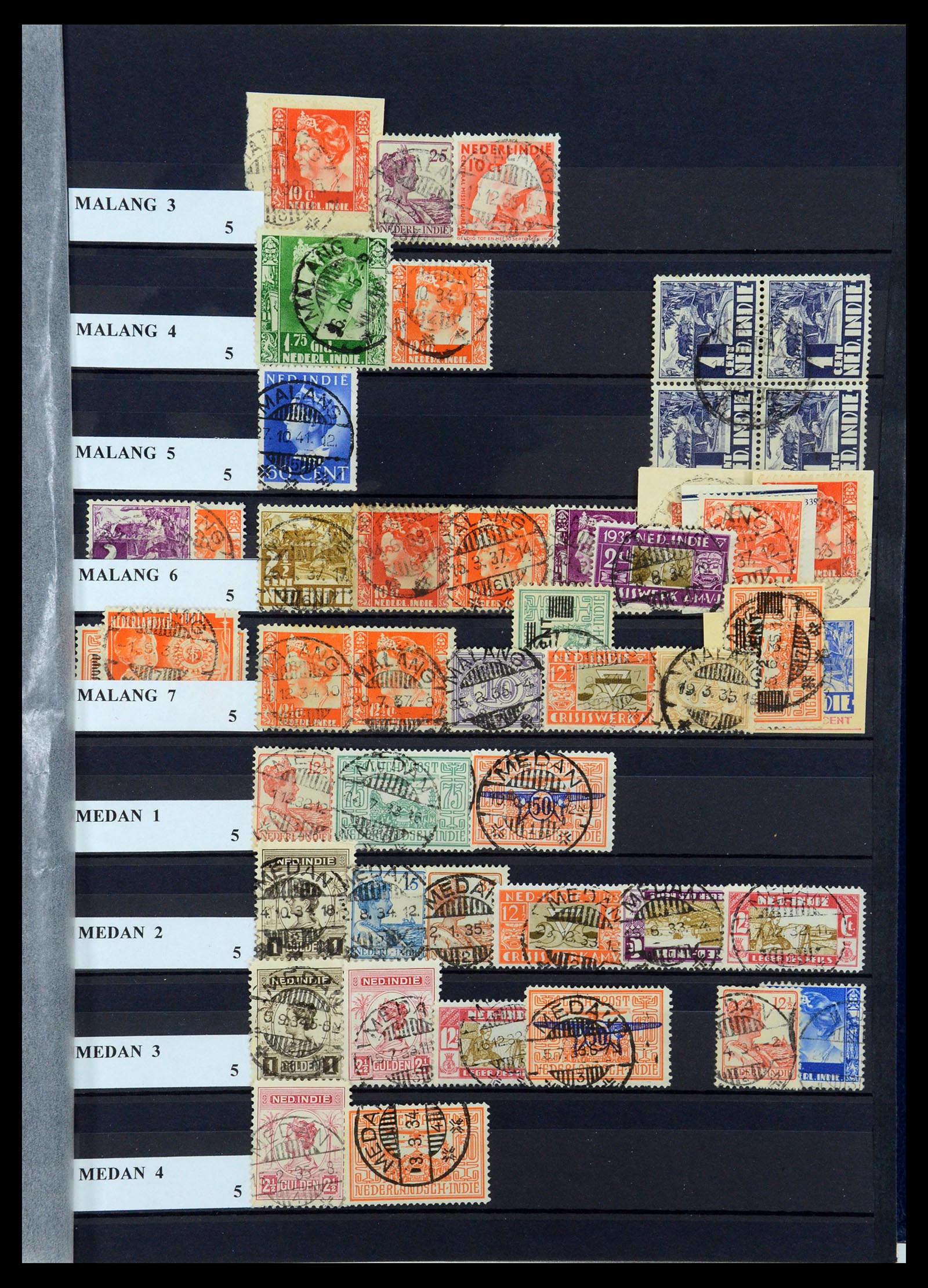 35628 055 - Postzegelverzameling 35628 Nederlands Indië stempels.