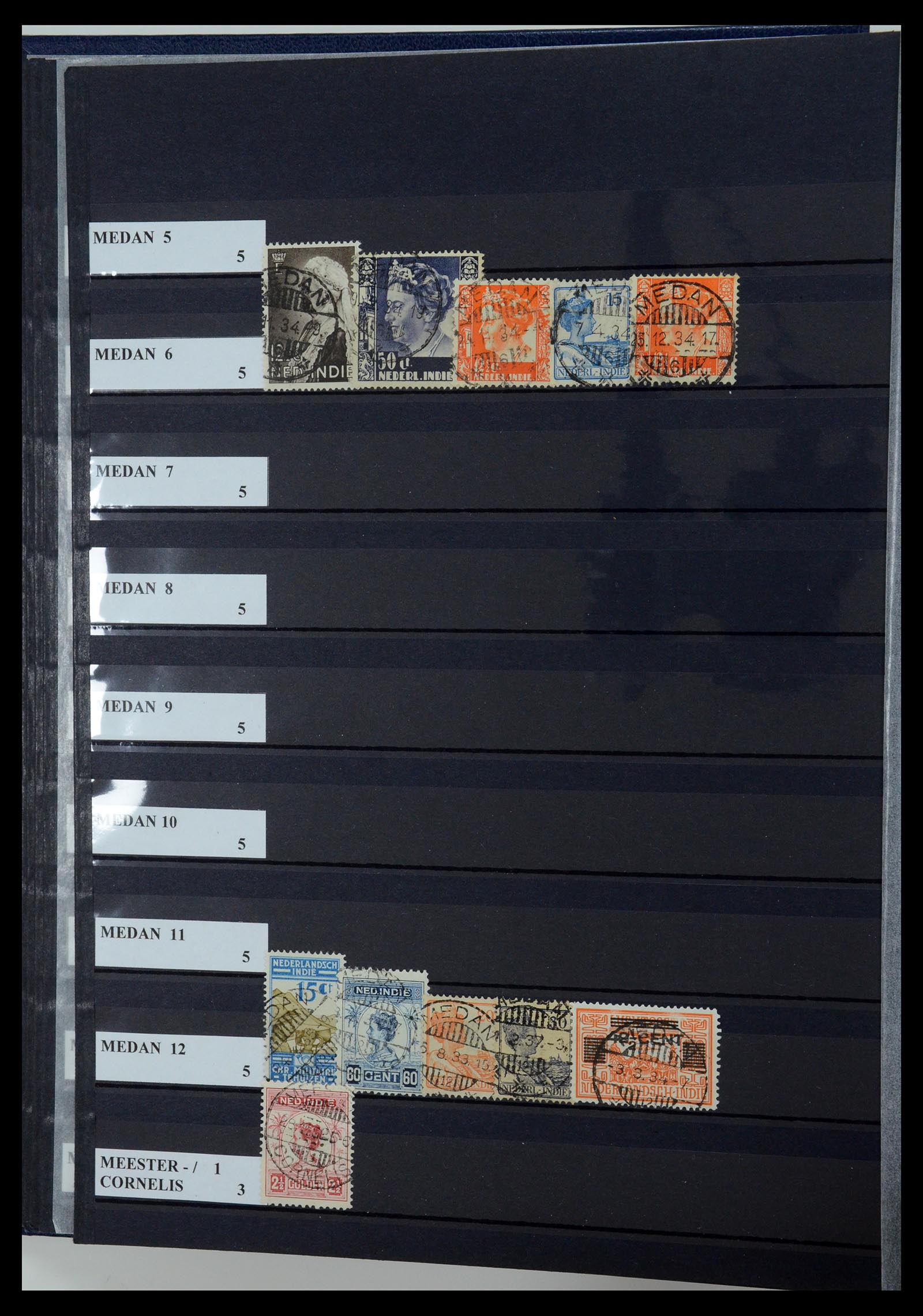 35628 056 - Postzegelverzameling 35628 Nederlands Indië stempels.